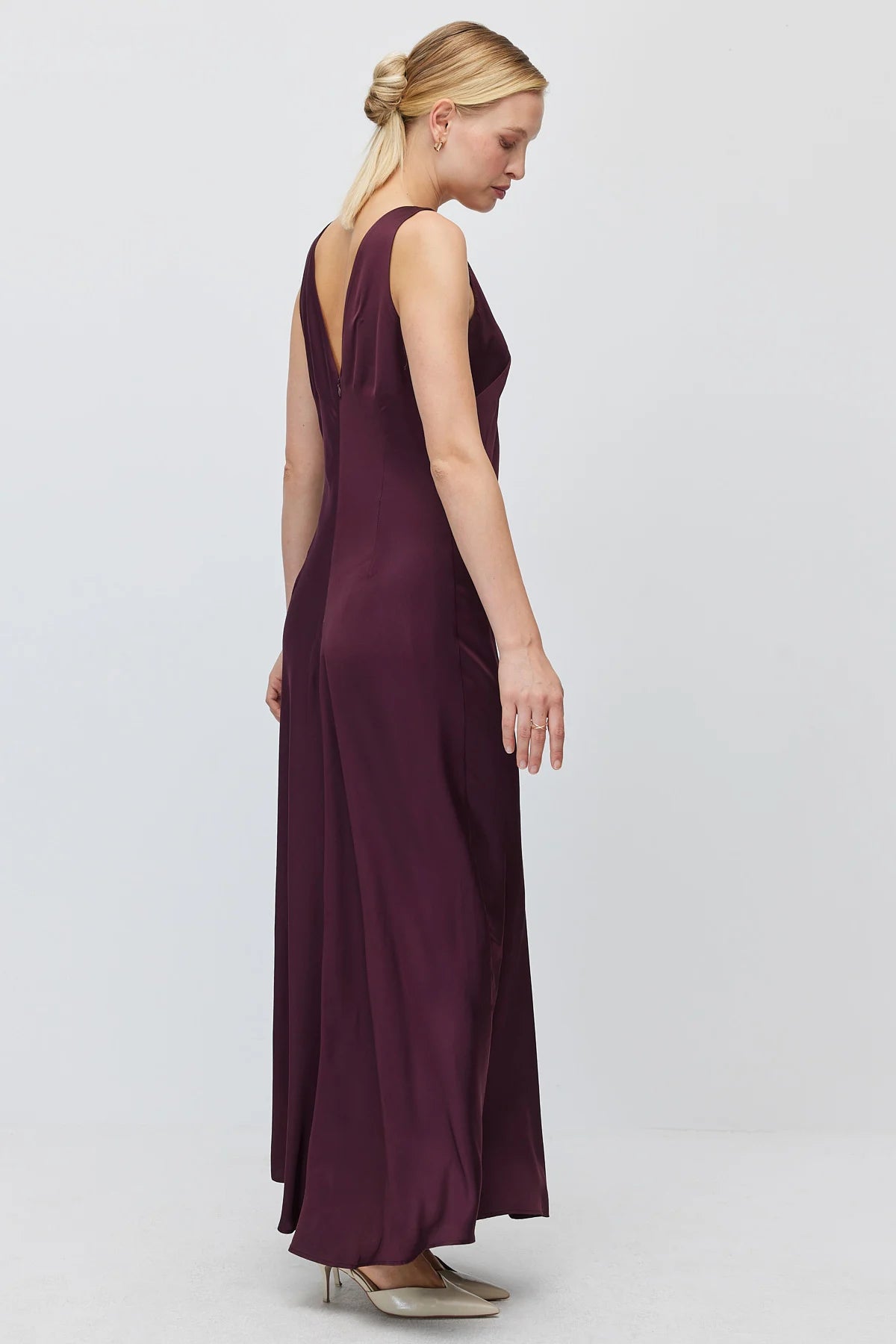Women's V-Neck Sleeveless Satin Long Dress