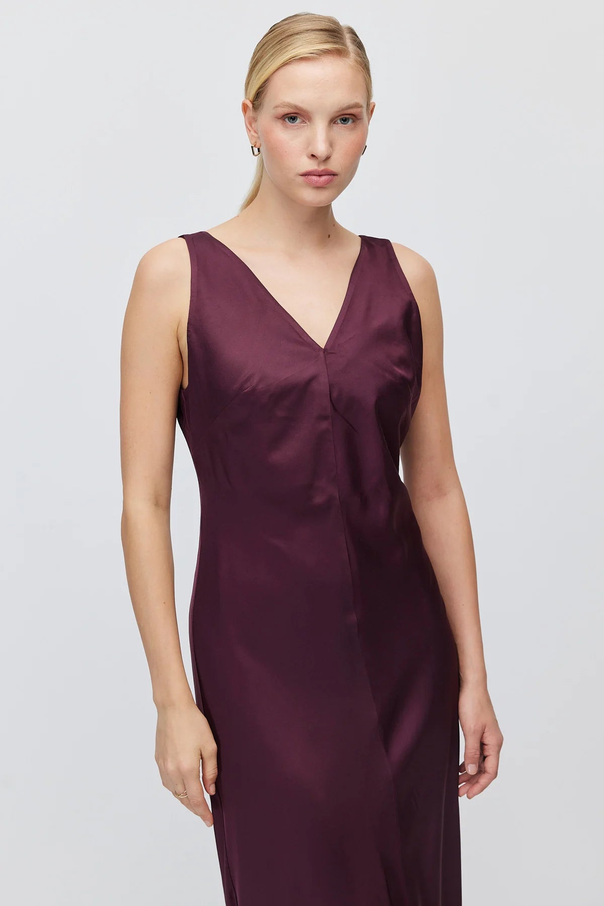 Women's V-Neck Sleeveless Satin Long Dress
