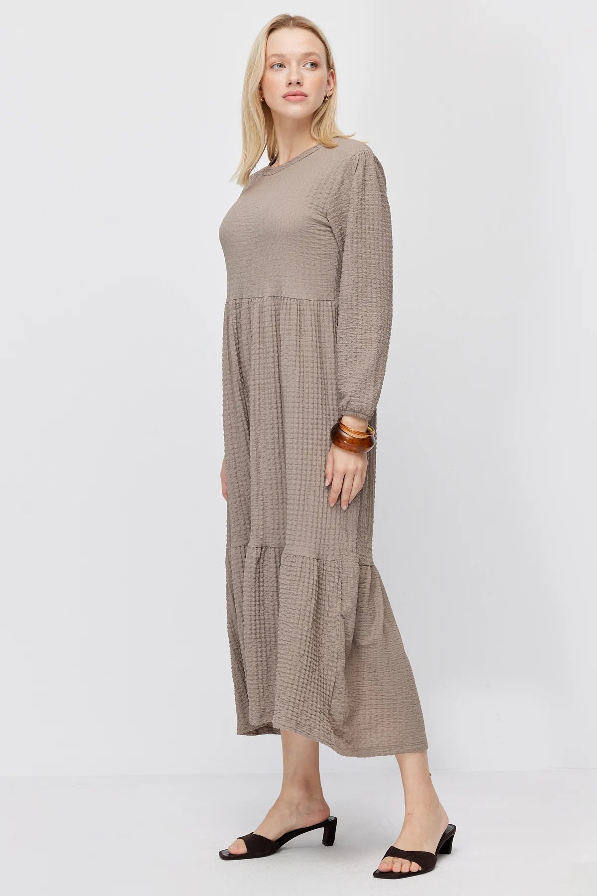 Women's Layered Detail Crew Neck Textured Maxi Dress