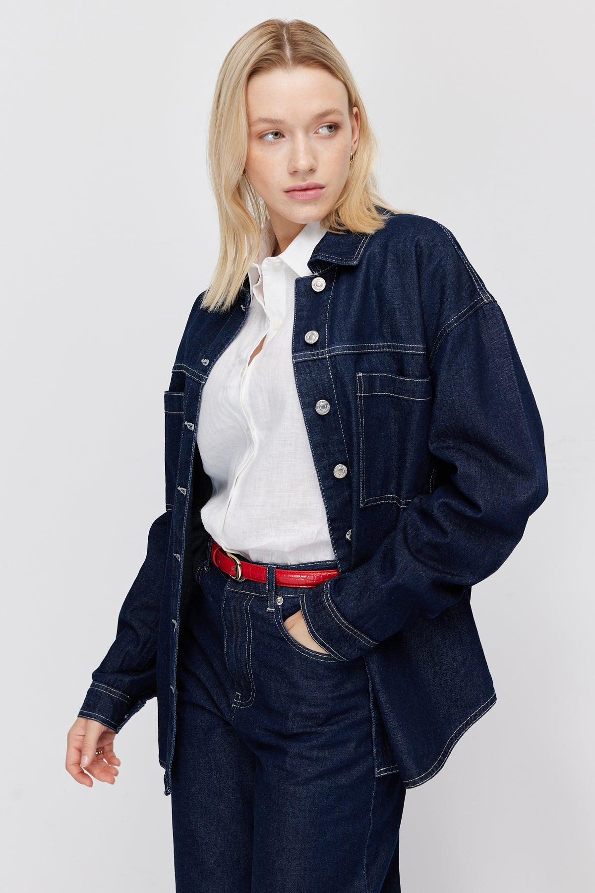 Women's Classic Collar Oversize Denim Jacket with Contrast Stitching