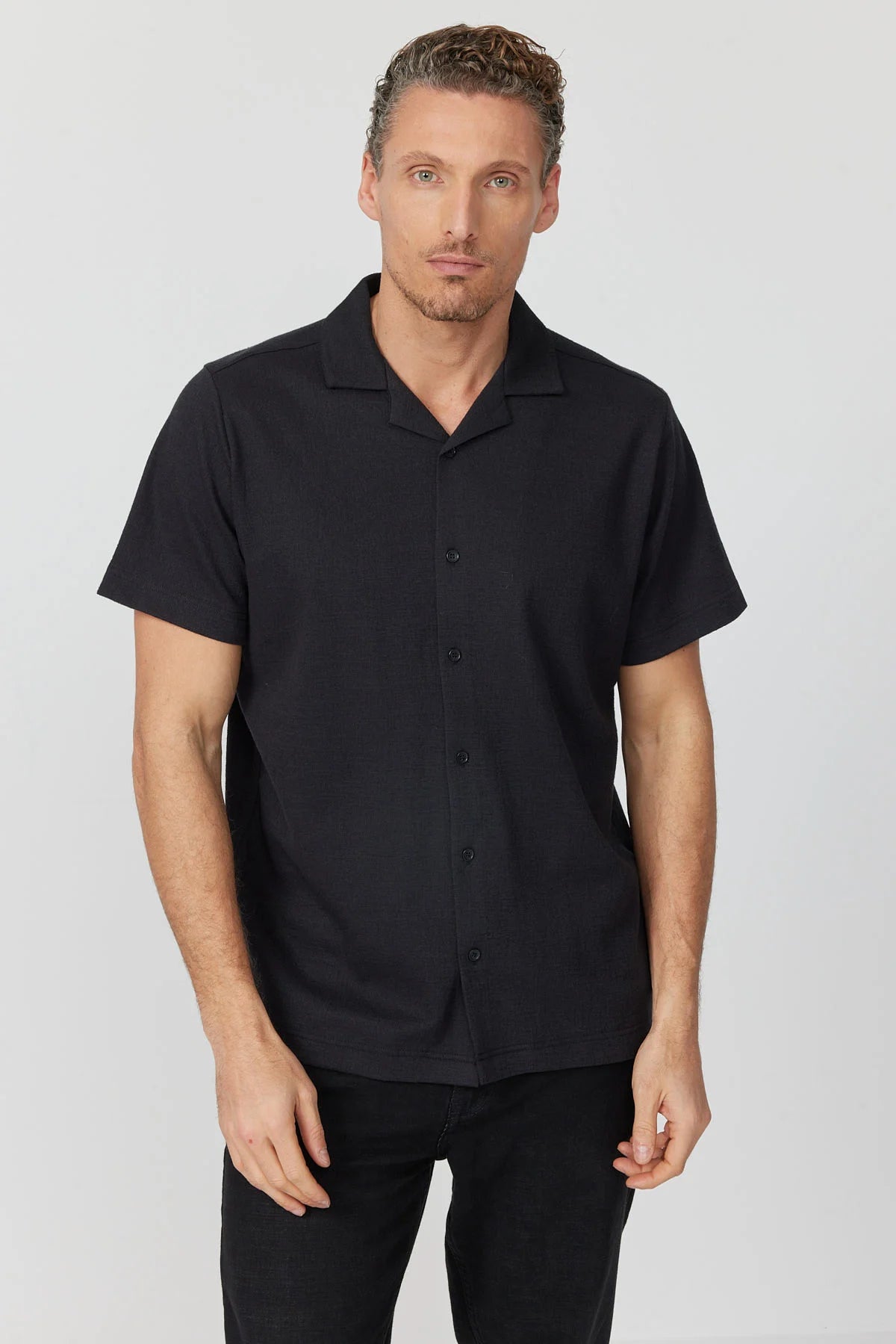 Men's Cuban Collar Short-Sleeve Shirt