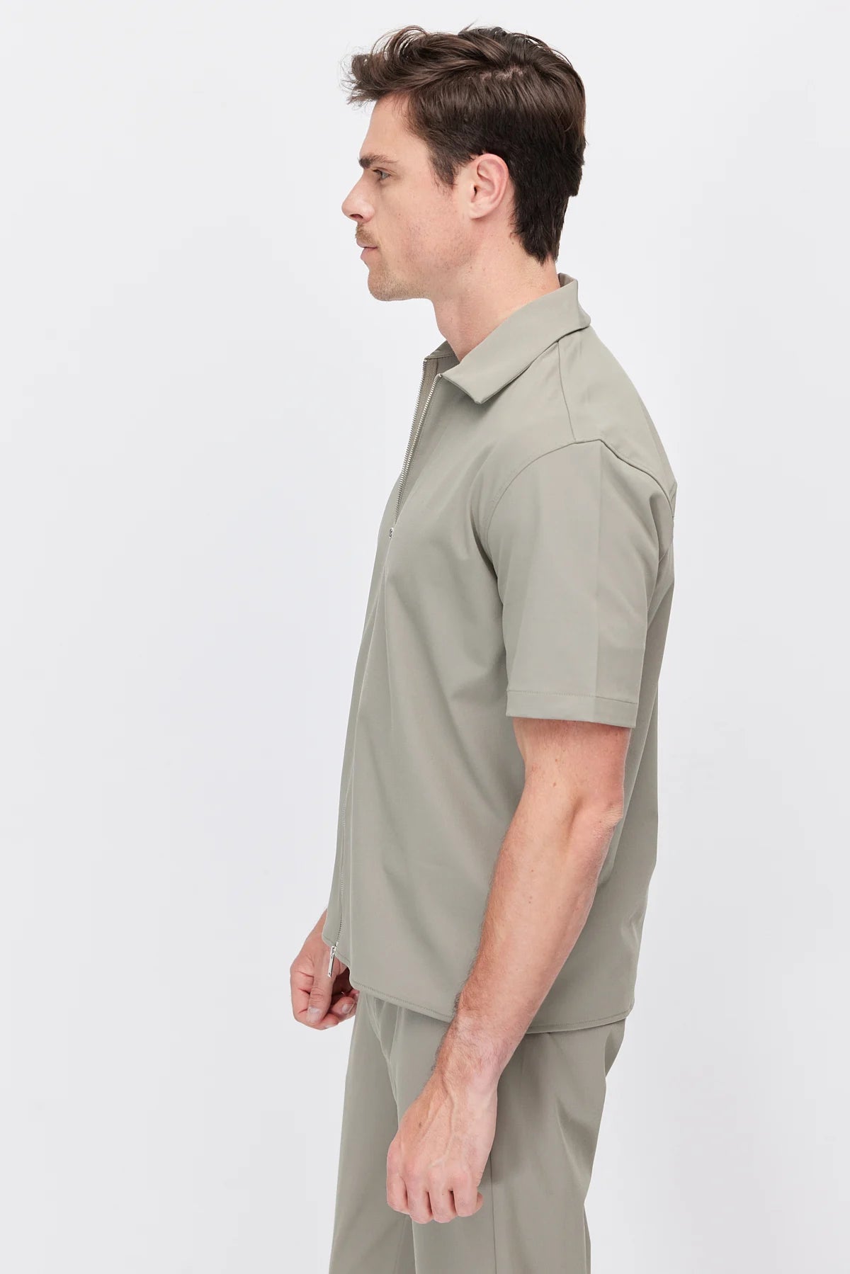 Men's Zip-Up Short-Sleeve Shirt