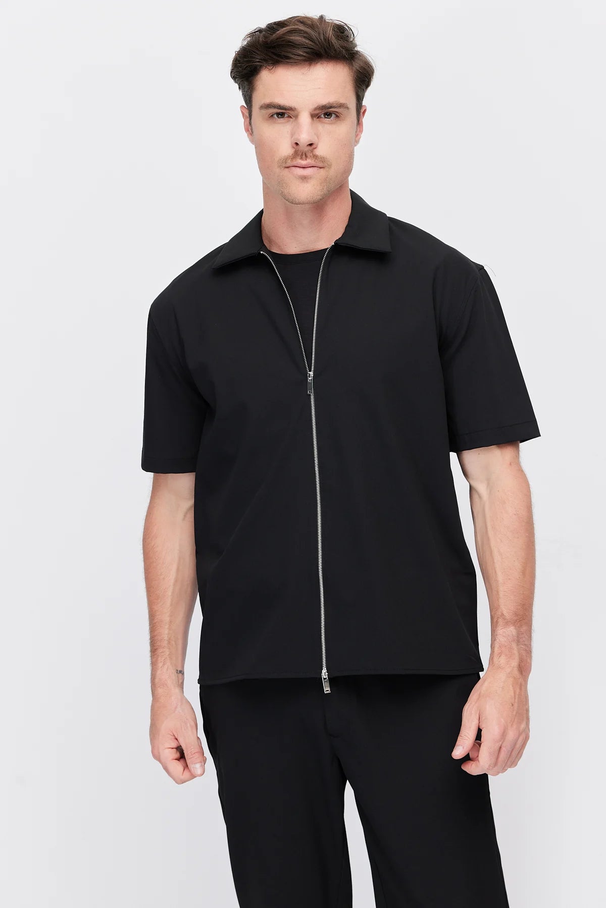 Men's Zip-Up Short-Sleeve Shirt