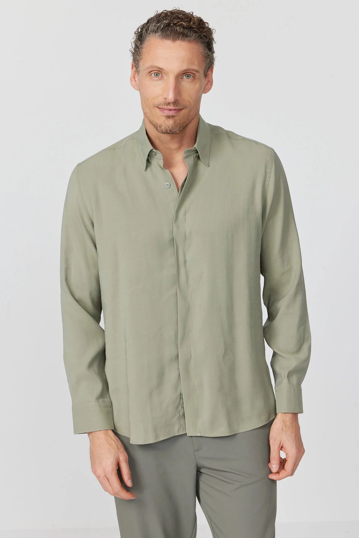 Men's Minimalist Shirt