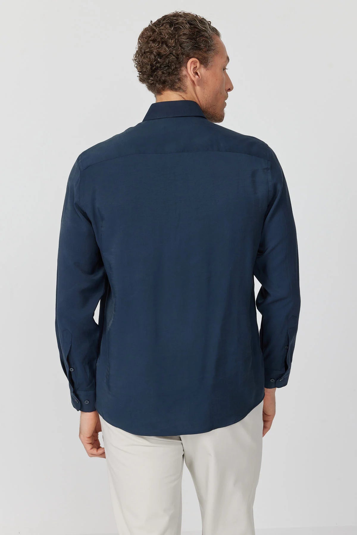 Men's Minimalist Shirt