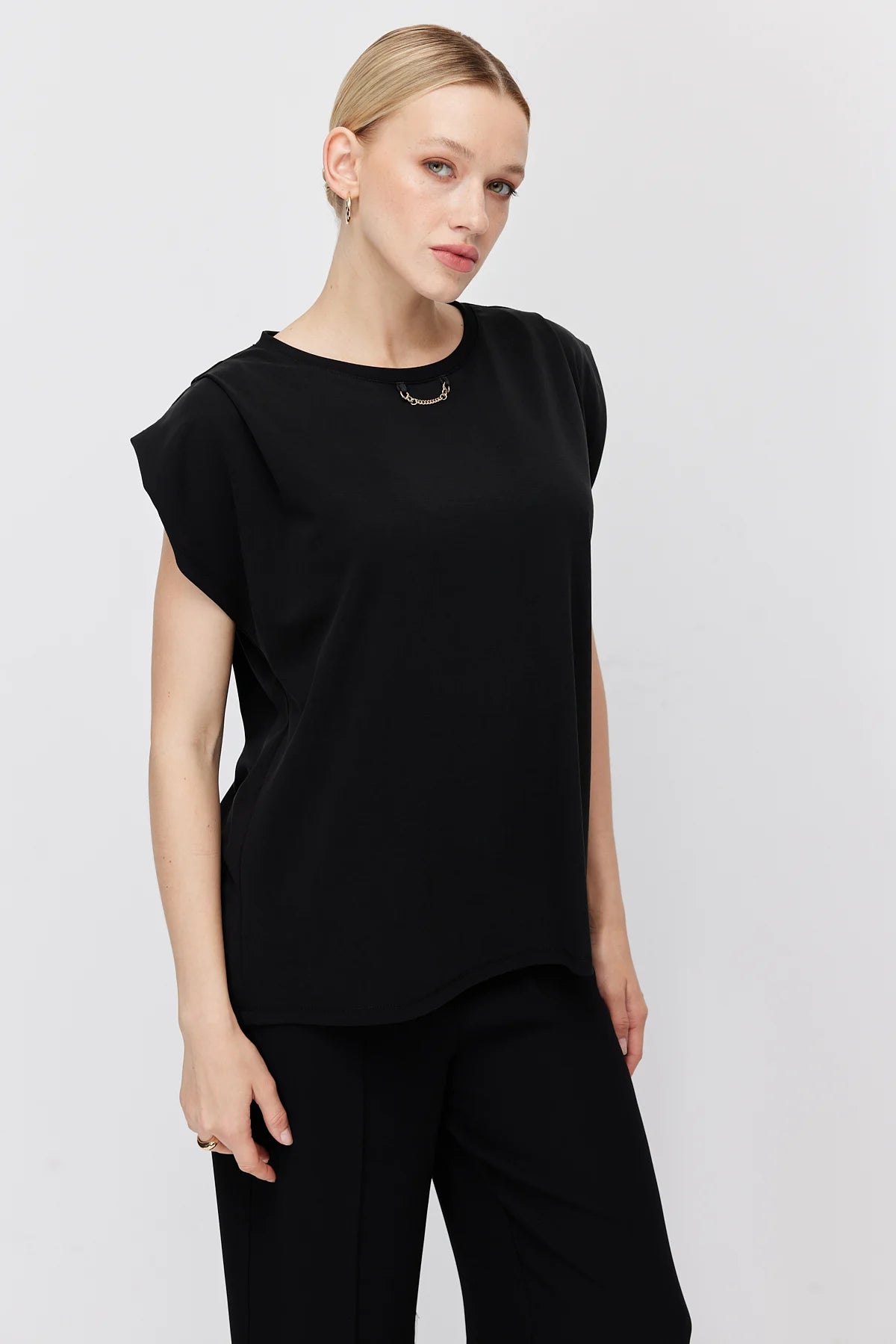 Women's Double-Sleeve T-Shirt with Chain Accessory