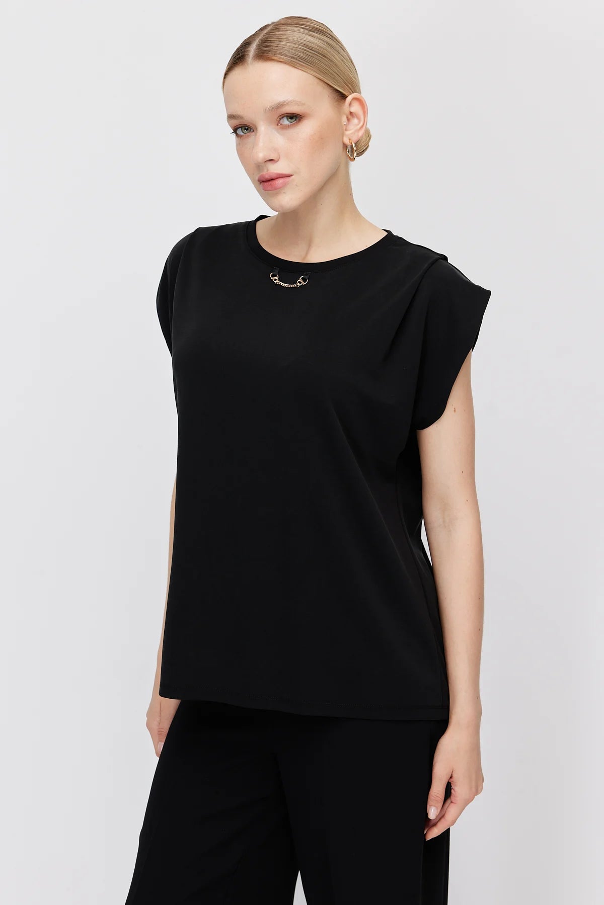 Women's Double-Sleeve T-Shirt with Chain Accessory