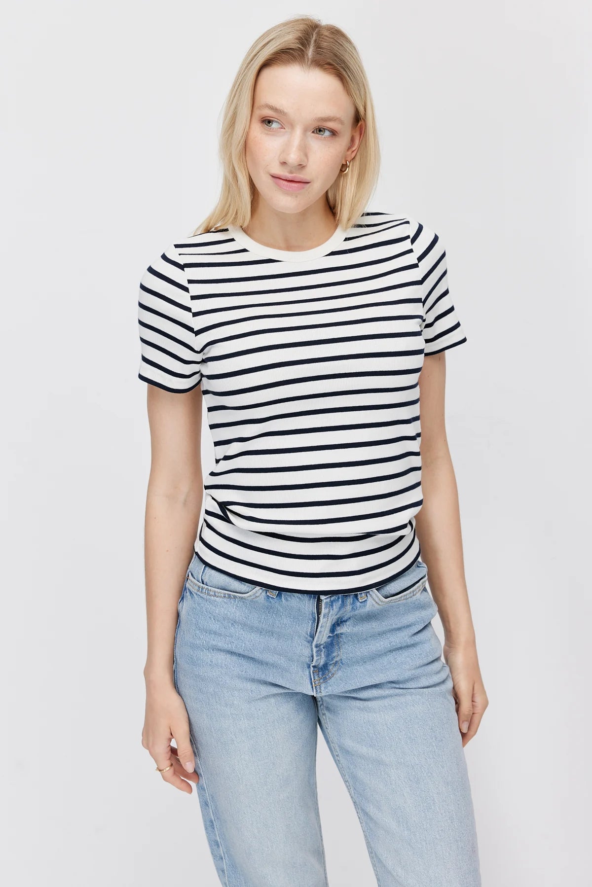 Women's Contrast Collar Striped T-shirt