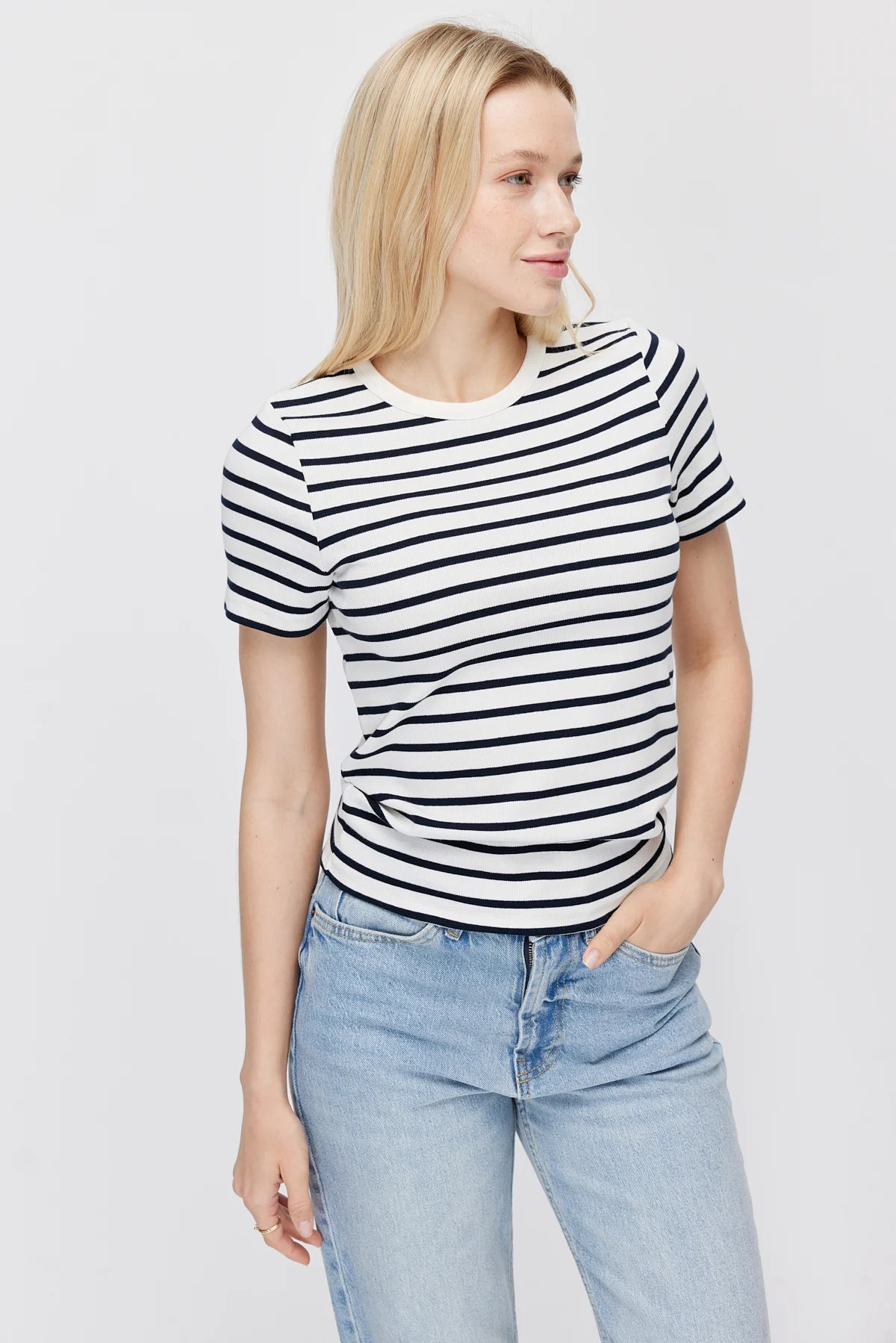 Women's Contrast Collar Striped T-shirt