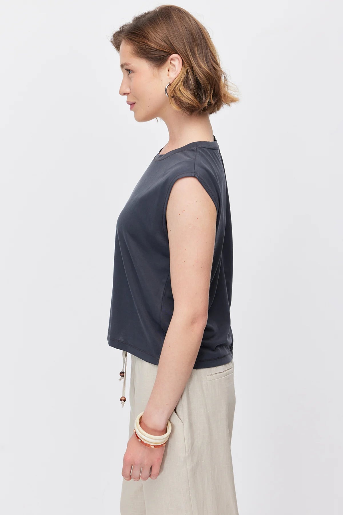 Women's Basic Sleeveless Blouse