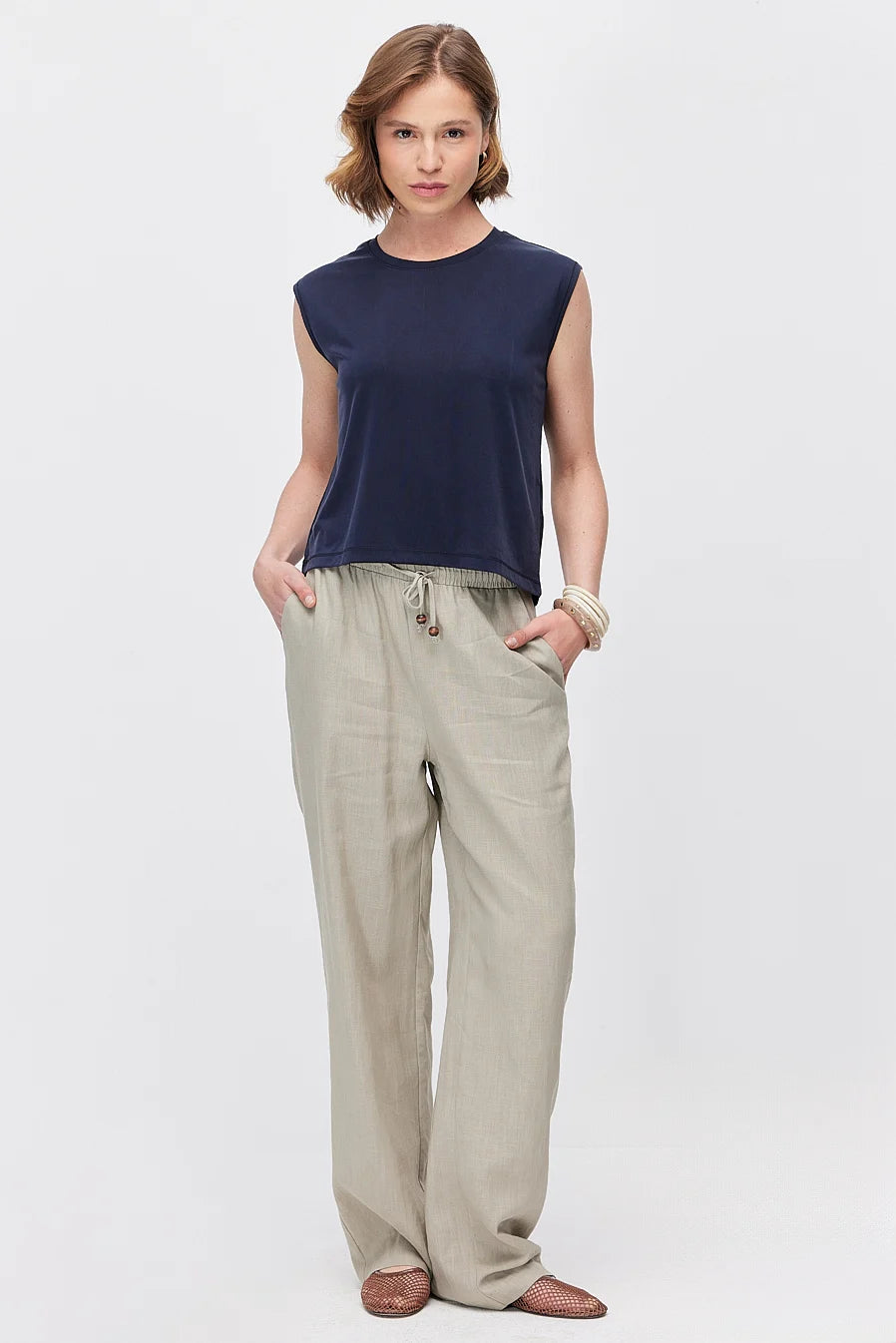 Women's Basic Sleeveless Blouse