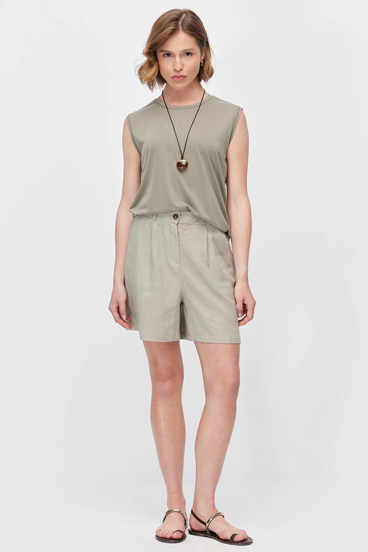 Women's Basic Sleeveless Blouse