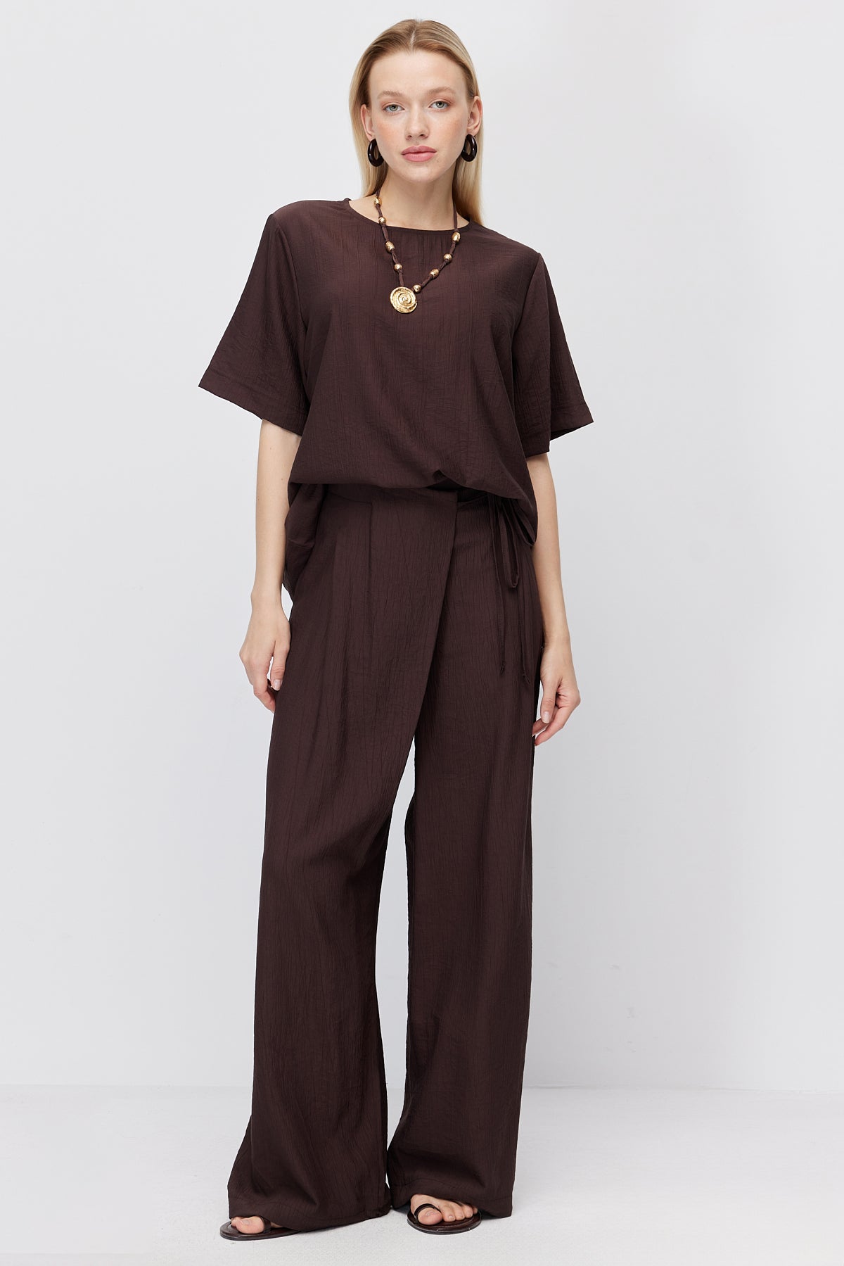 Women's Crinkle Textured Crew Neck Blouse