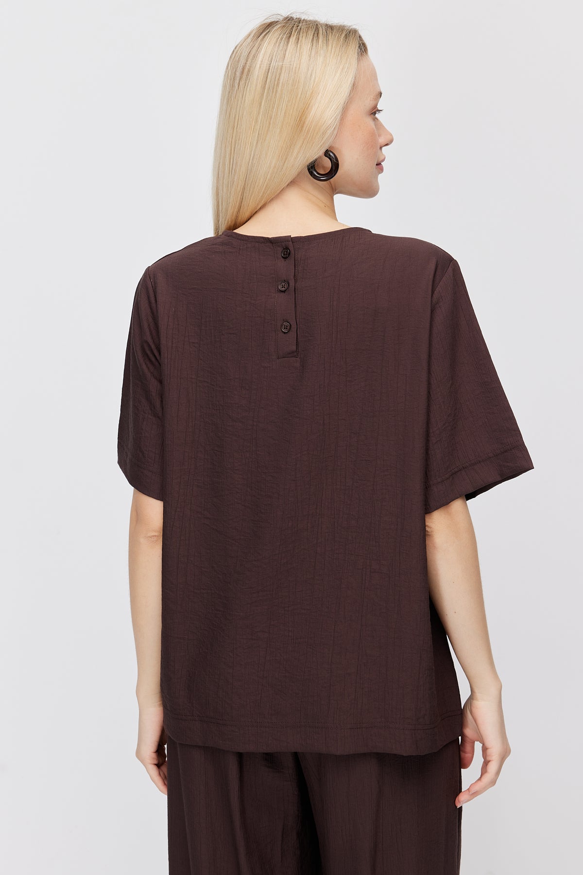 Women's Crinkle Textured Crew Neck Blouse