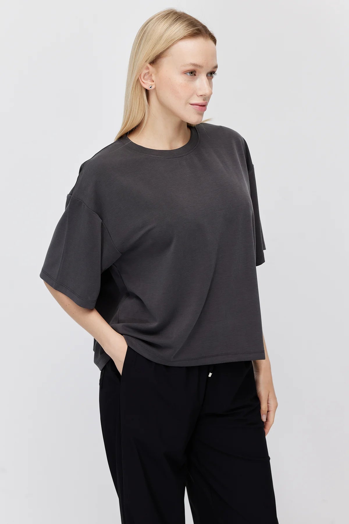 Women's Low Sleeve Basic T-shirt