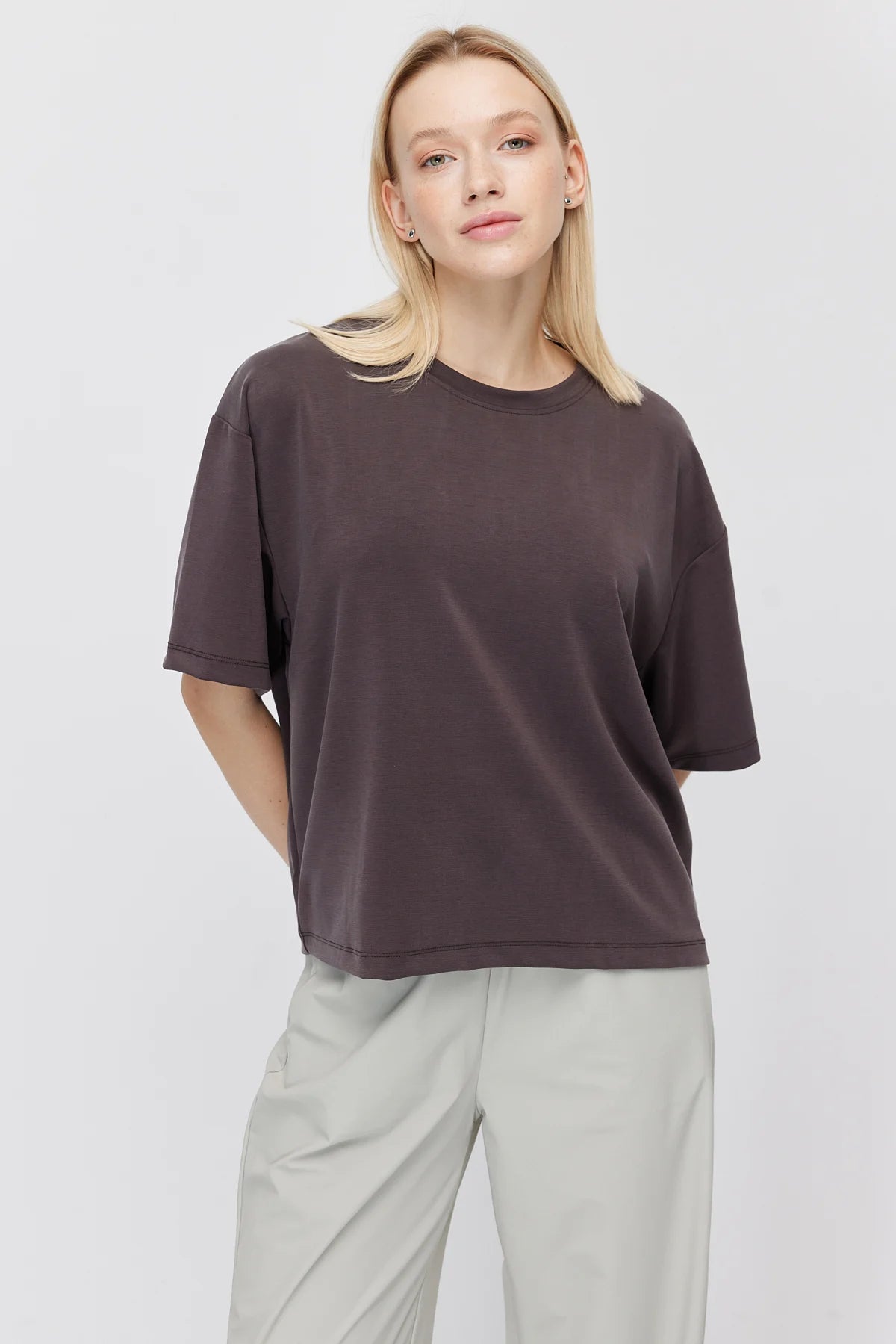 Women's Low Sleeve Basic T-shirt