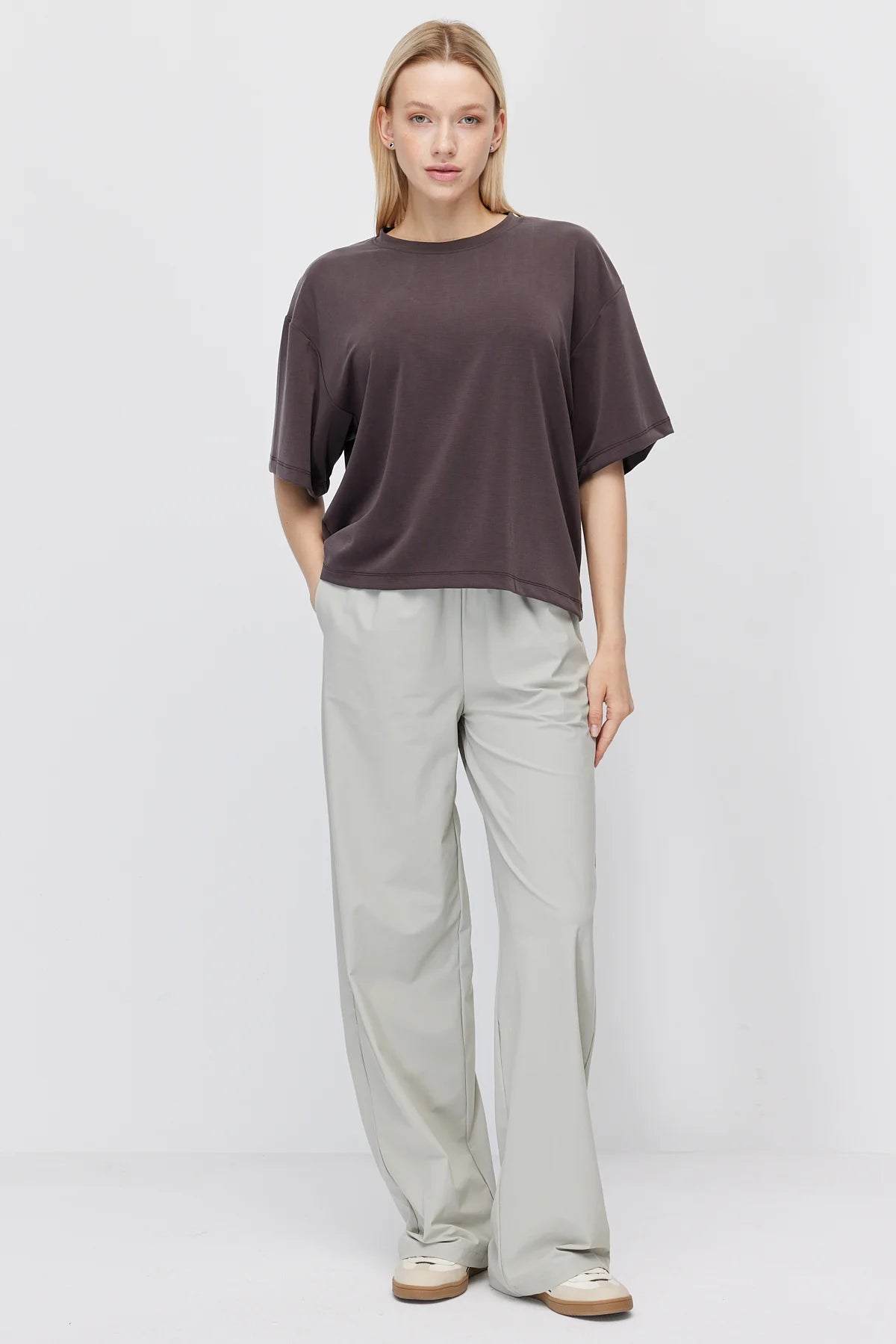 Women's Low Sleeve Basic T-shirt