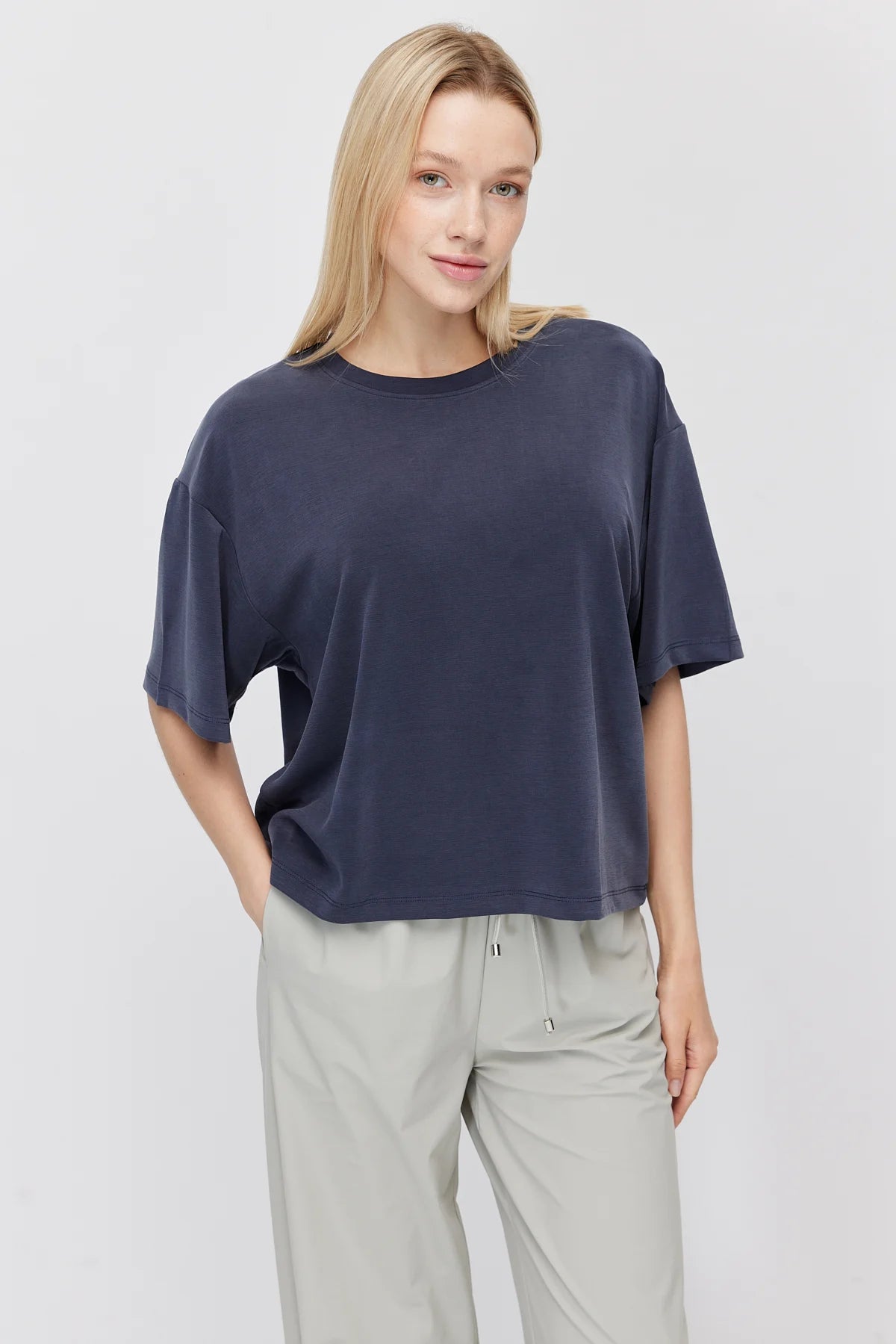 Women's Low Sleeve Basic T-shirt