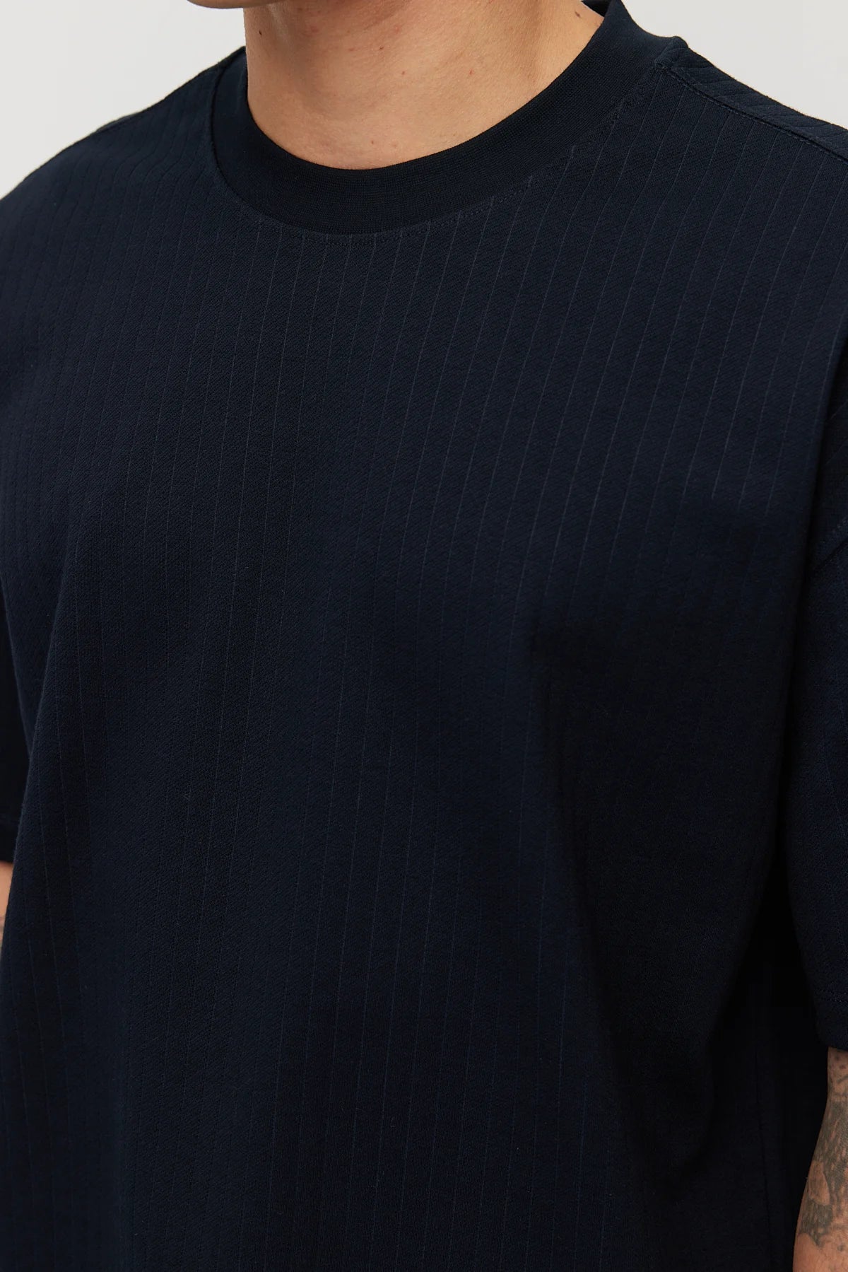 Men's Textured Crew Neck Oversize T-shirt