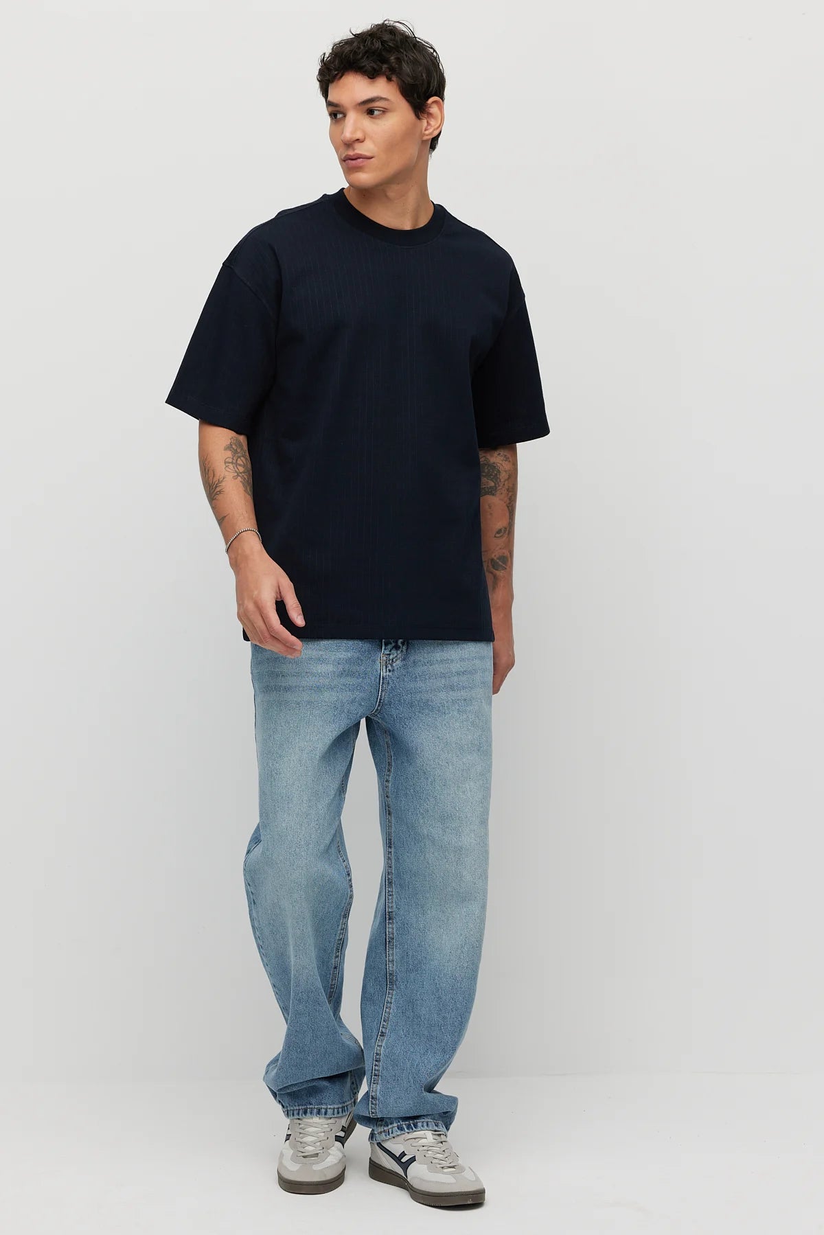 Men's Textured Crew Neck Oversize T-shirt