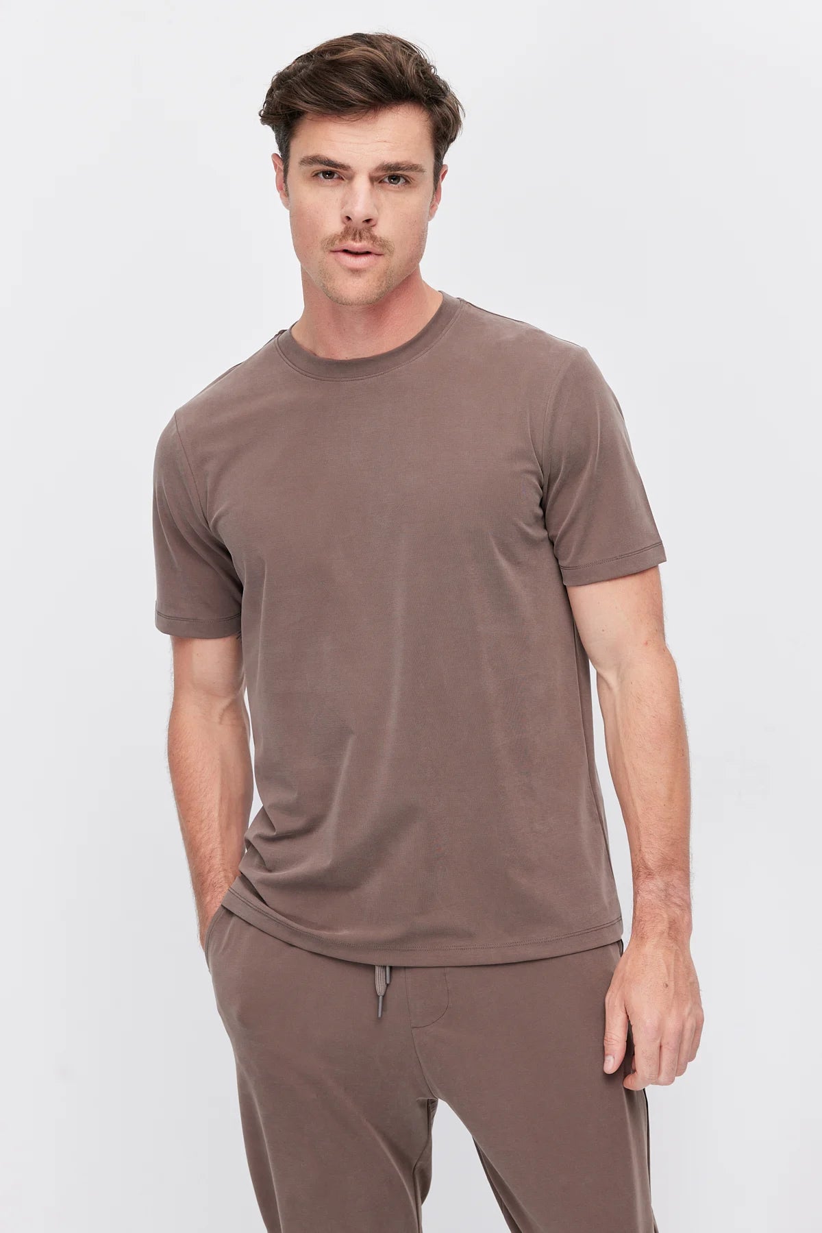 Men's basic crew neck t-shirt