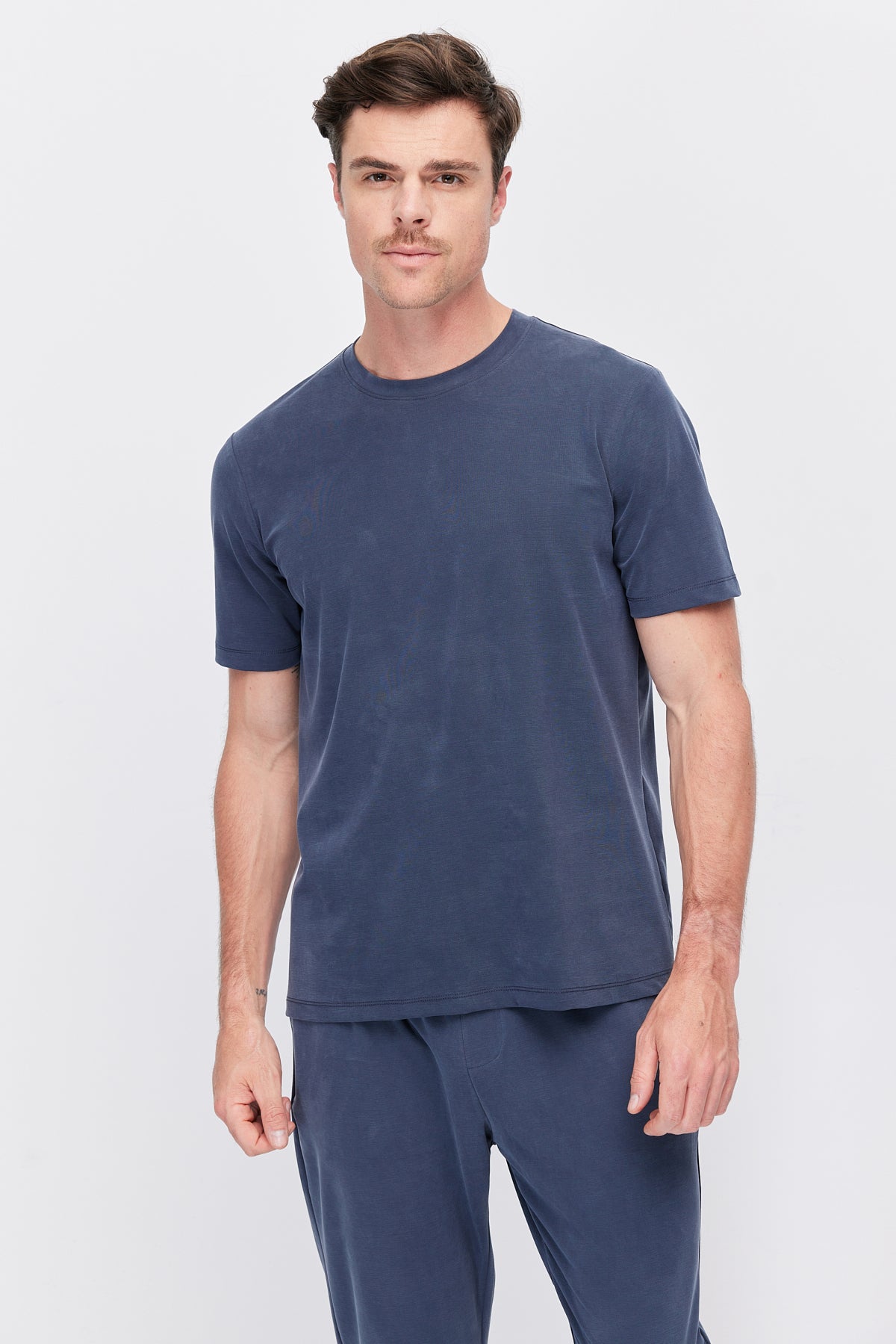 Men's basic crew neck t-shirt