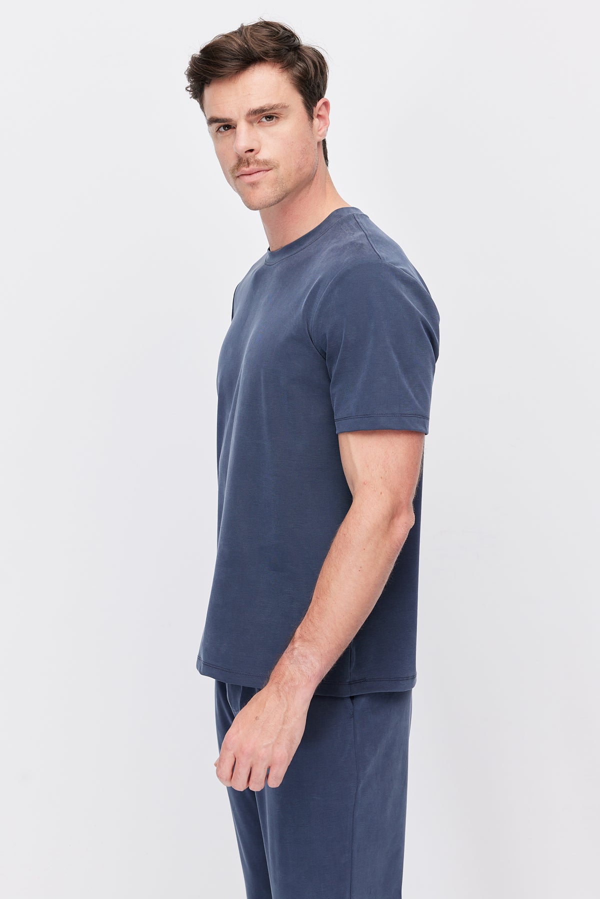 Men's basic crew neck t-shirt