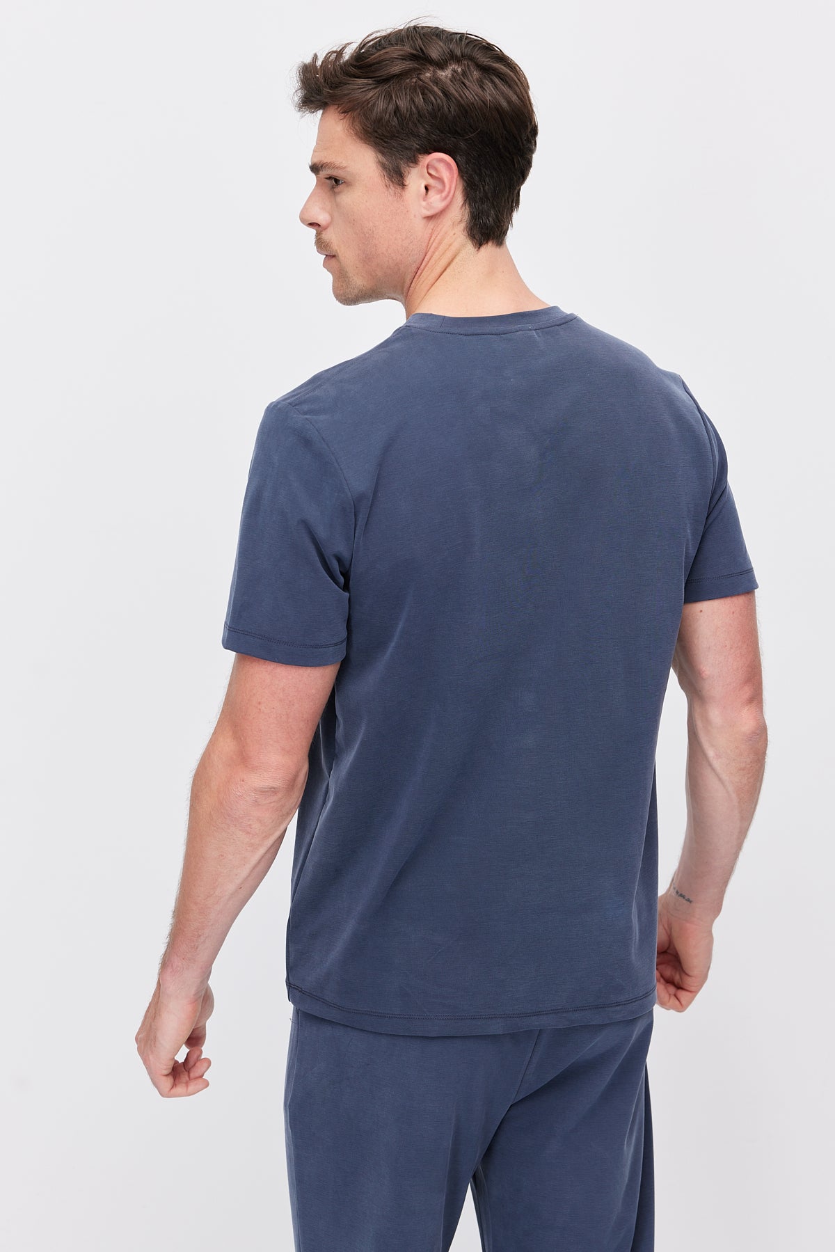 Men's basic crew neck t-shirt