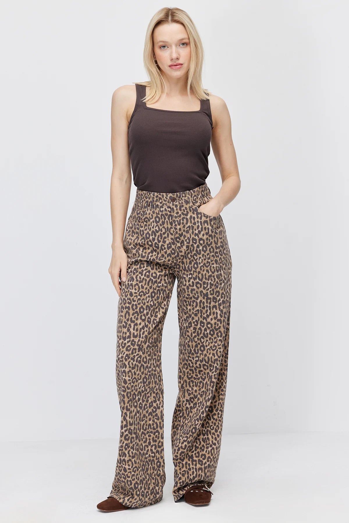 Women's High-Waisted Wide-Leg Jeans