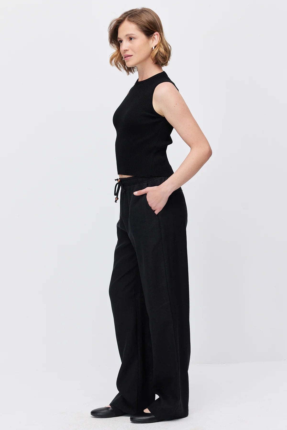 Women's Belted Pants with Pockets
