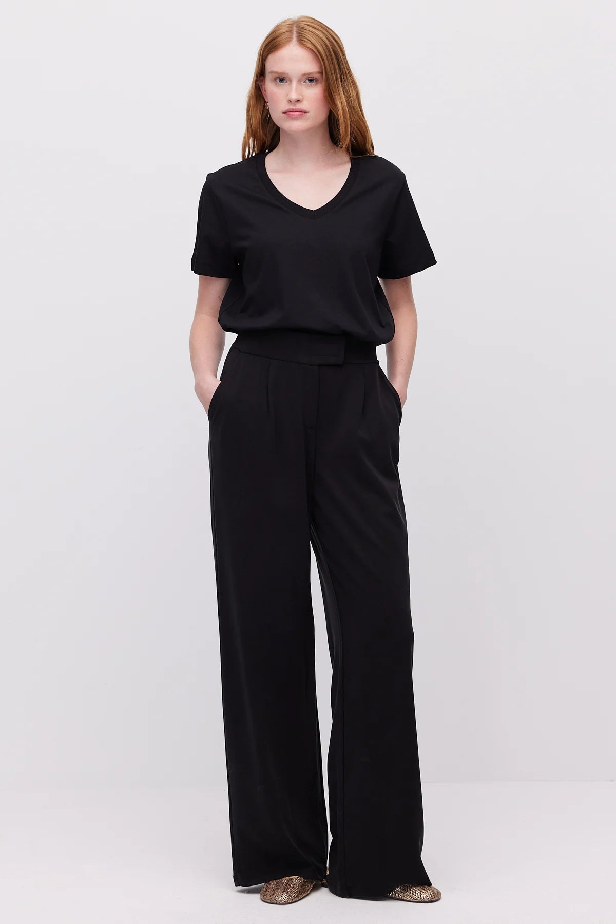 Women's High-Waisted Pleated Wide-Leg Trousers