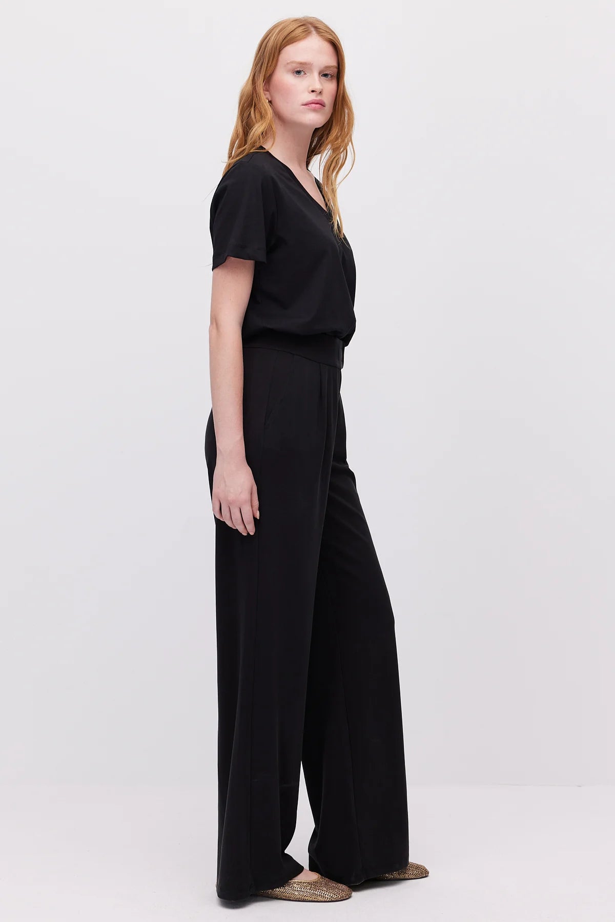 Women's High-Waisted Pleated Wide-Leg Trousers