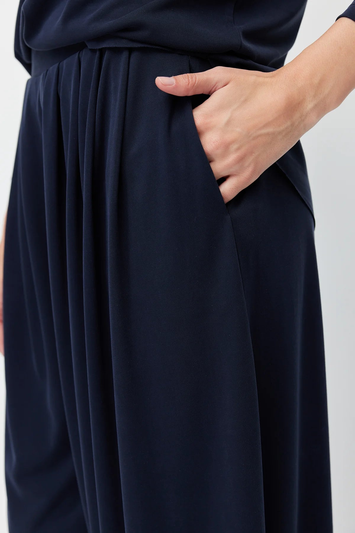 Women's Pleated Modal Trousers