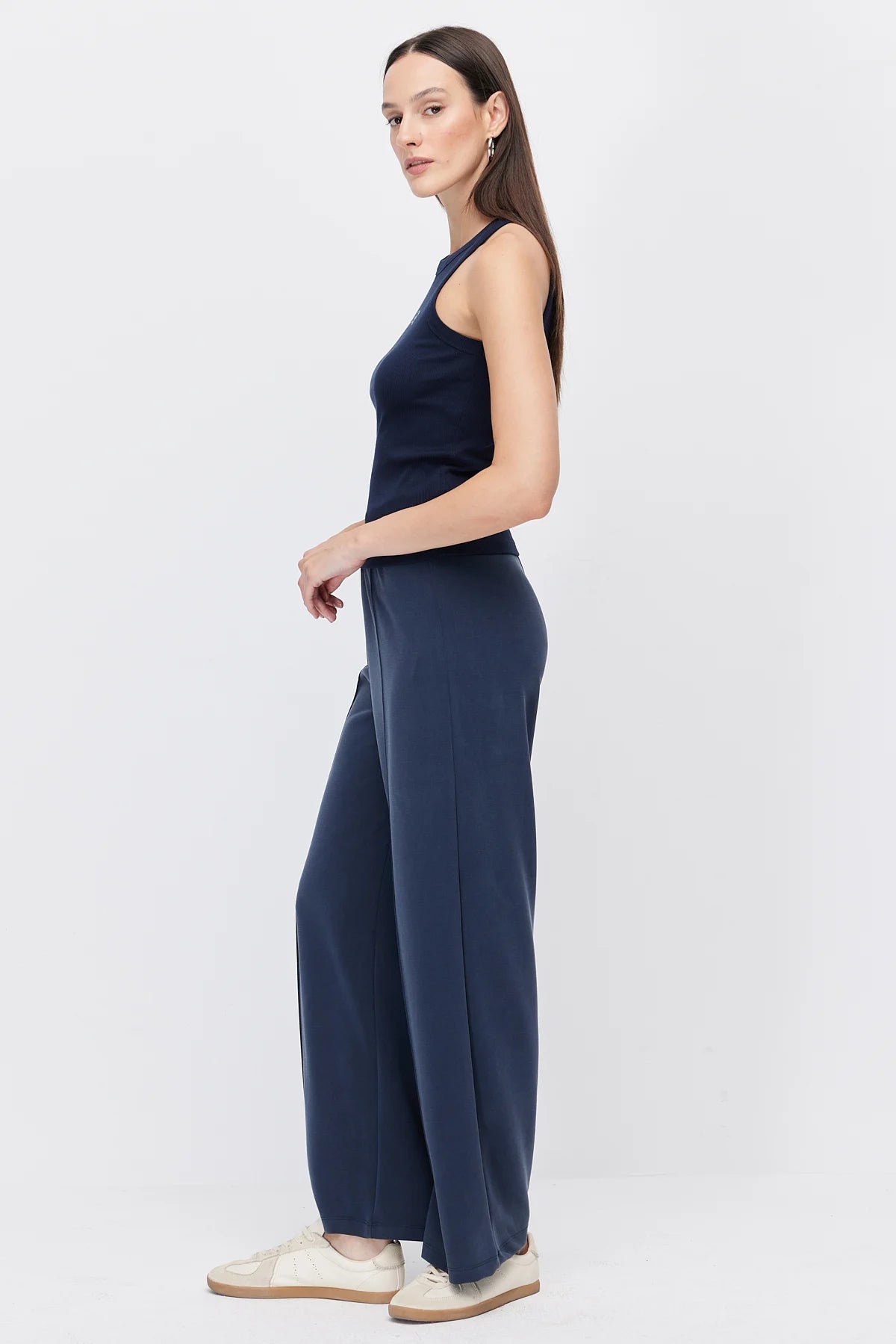 Women's Pants with Front Seam Detail