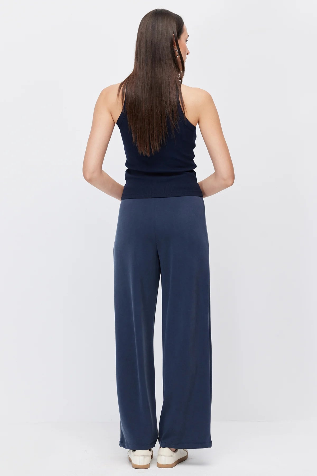 Women's Pants with Front Seam Detail