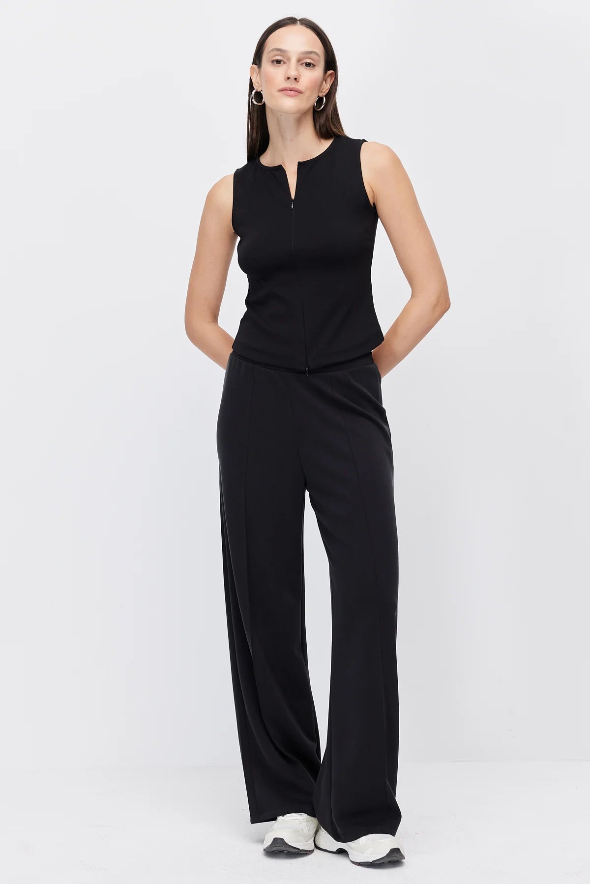 Women's Pants with Front Seam Detail