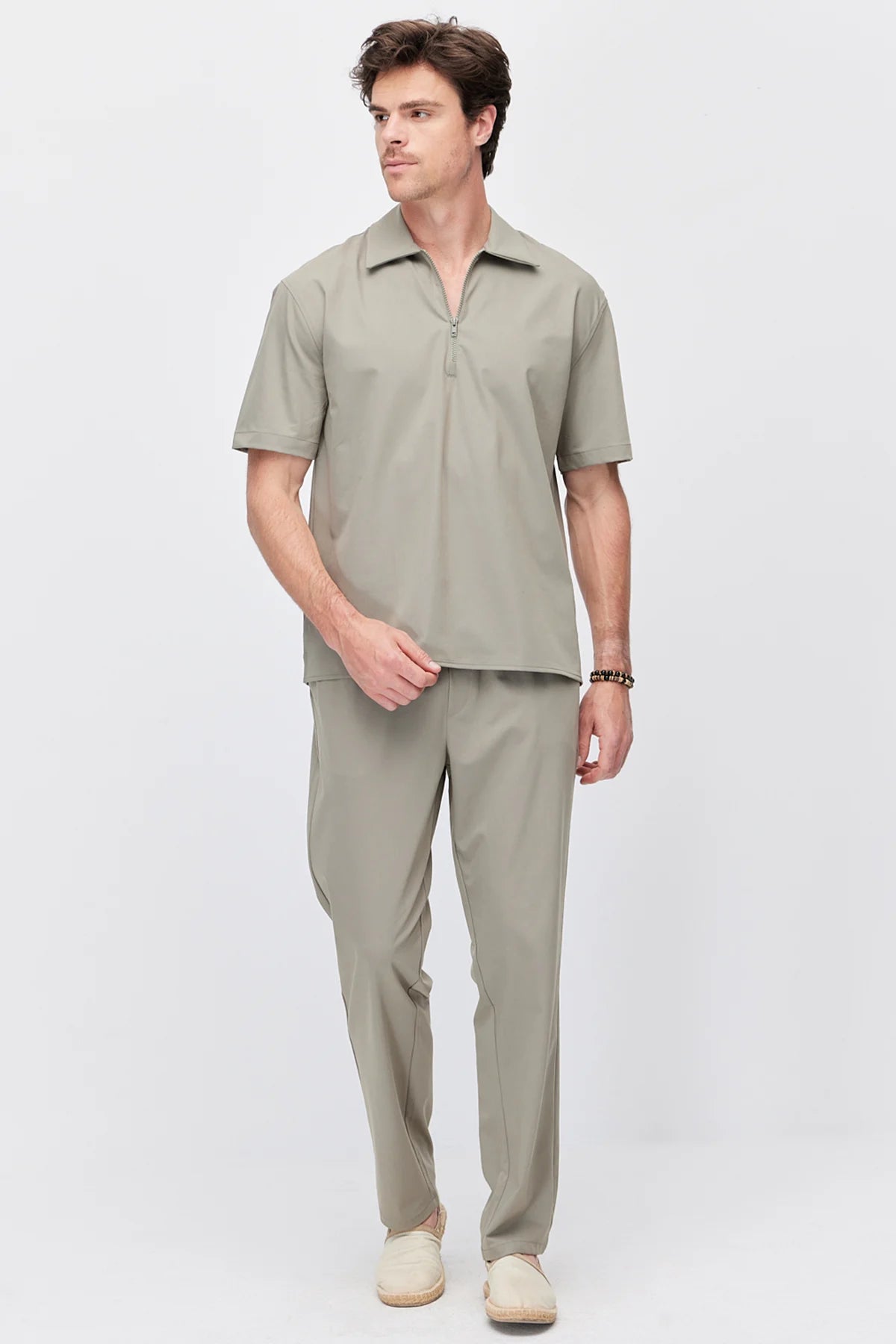 Men's Jogger Pants with Elastic Waistband and Drawstring