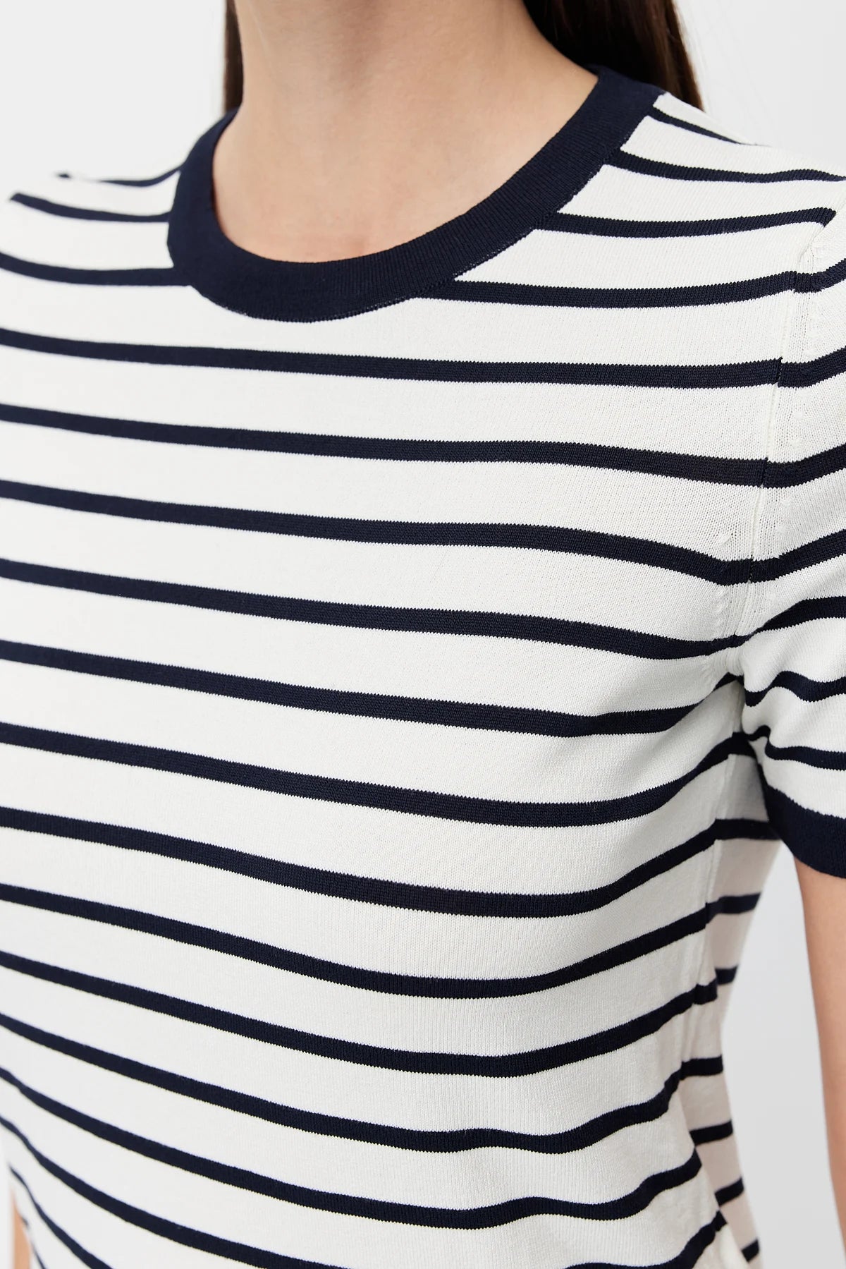 Women's Crew Neck Striped Knit T-shirt
