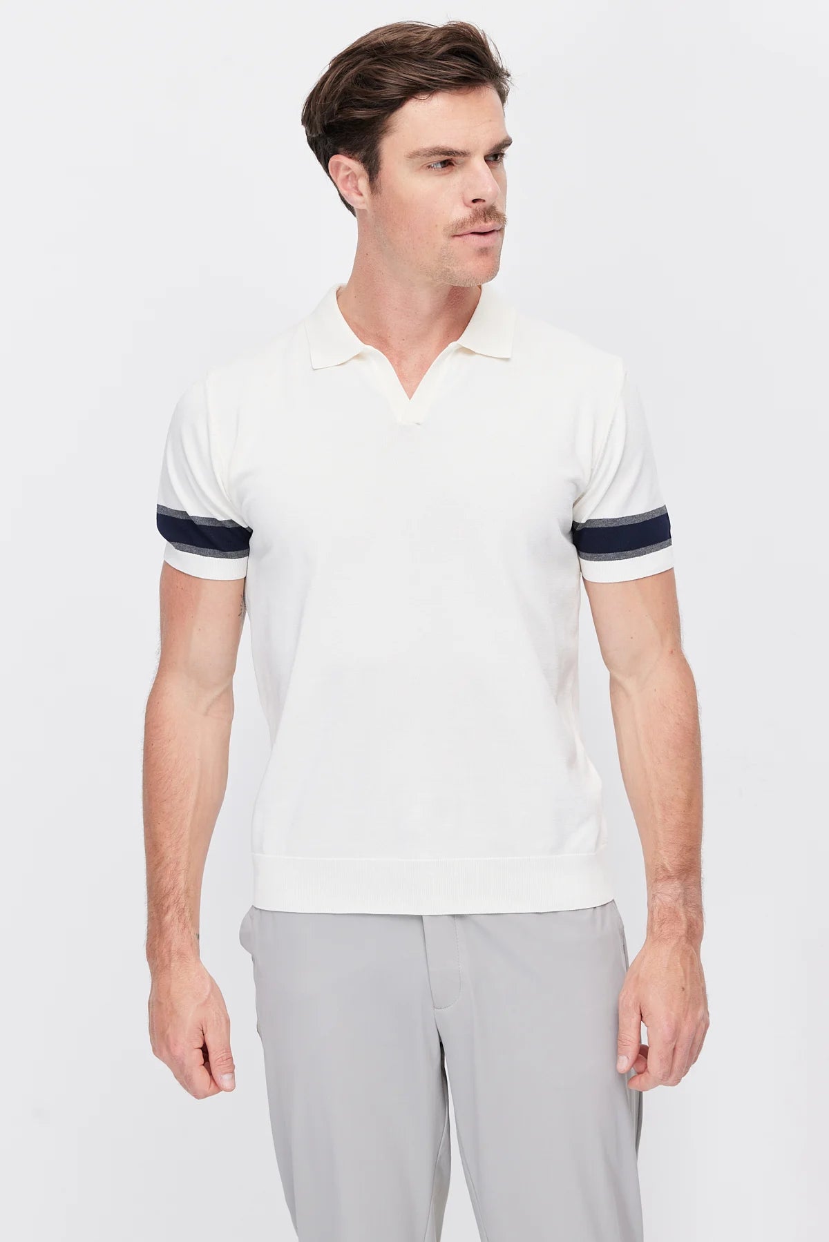 Men's Buttonless Polo Collar Knit T-shirt