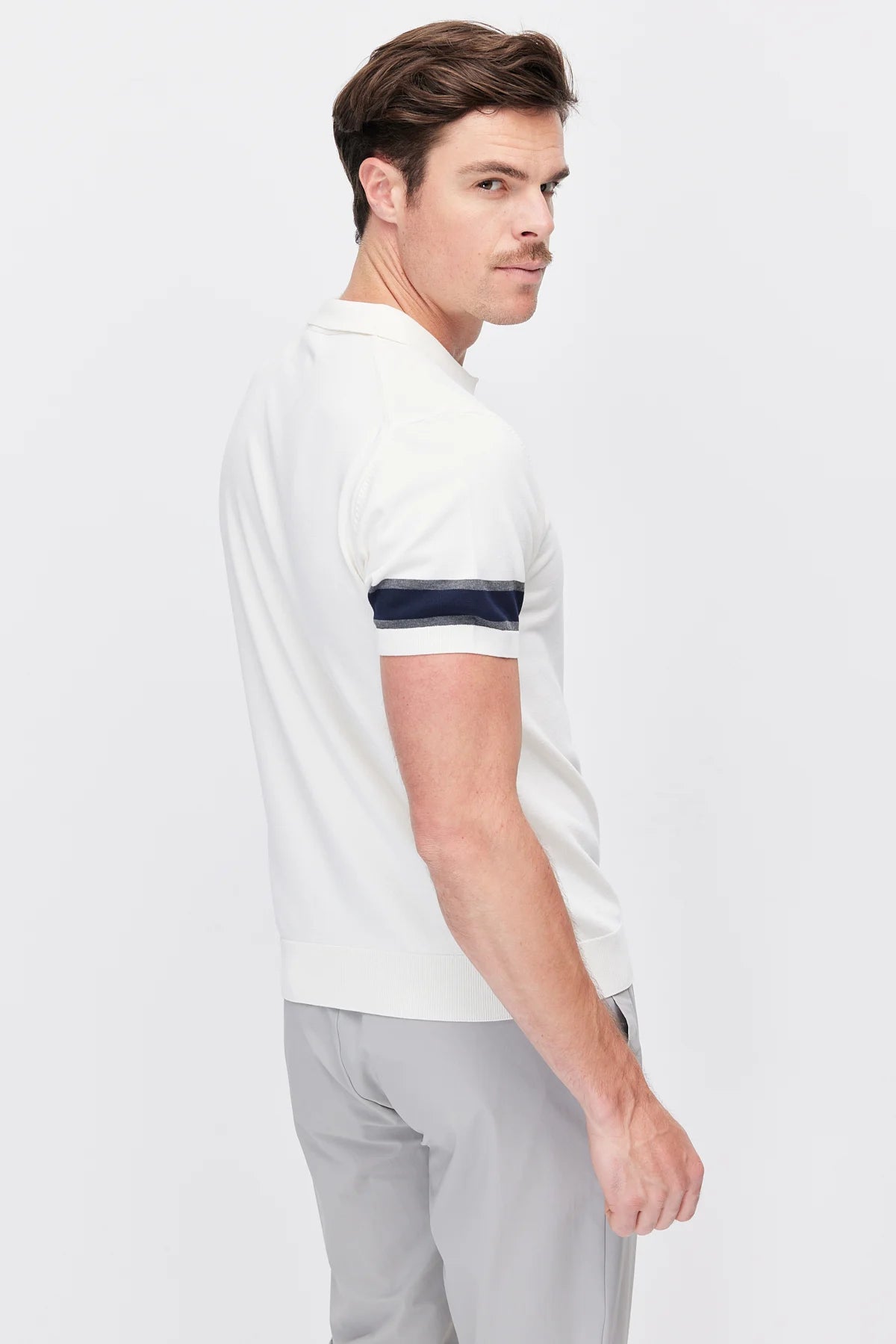 Men's Buttonless Polo Collar Knit T-shirt