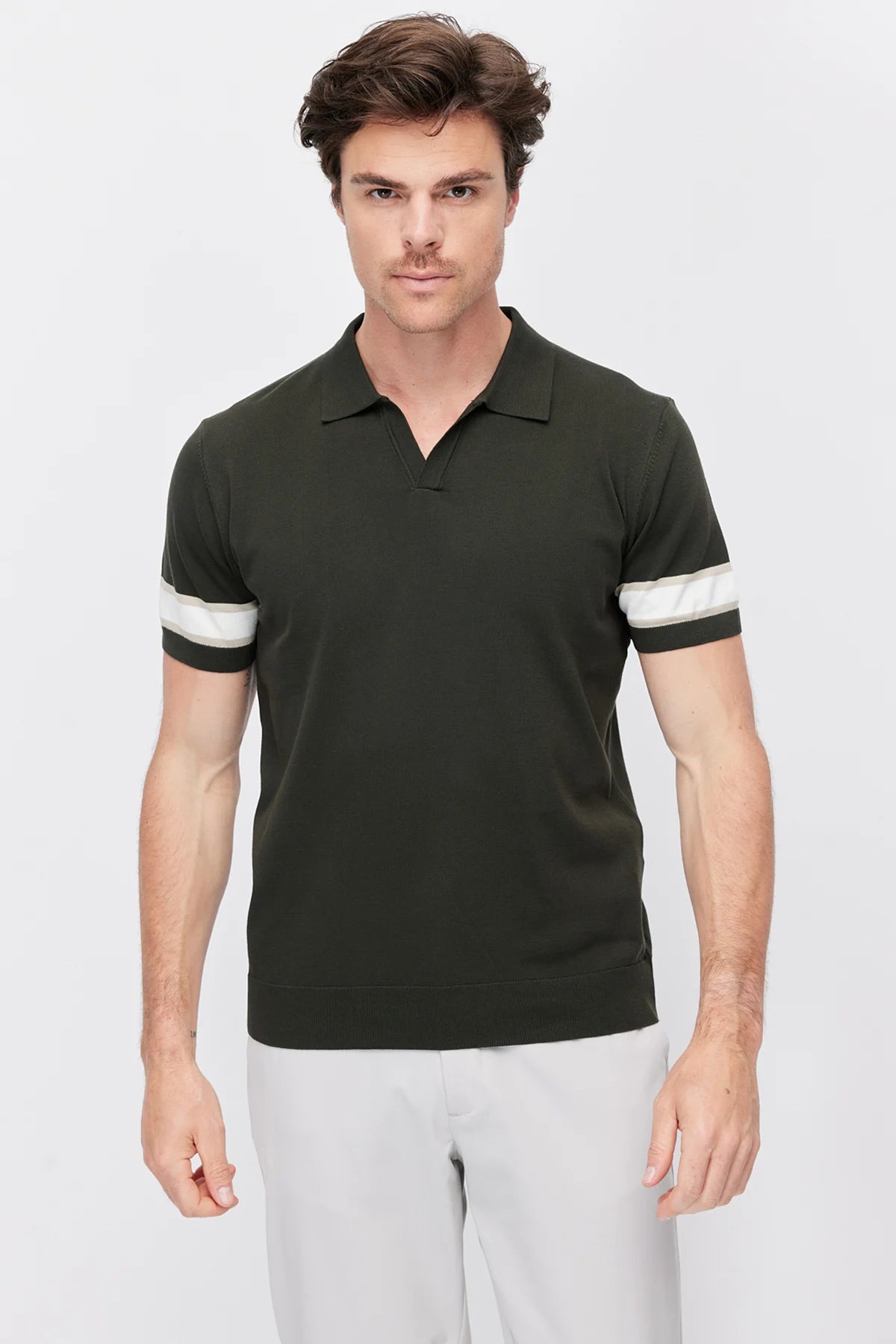 Men's Buttonless Polo Collar Knit T-shirt