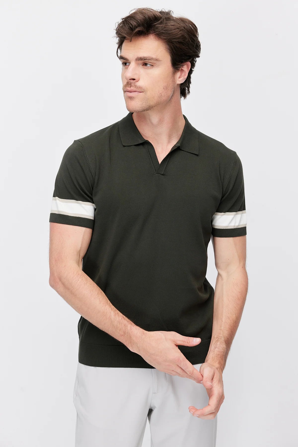 Men's Buttonless Polo Collar Knit T-shirt