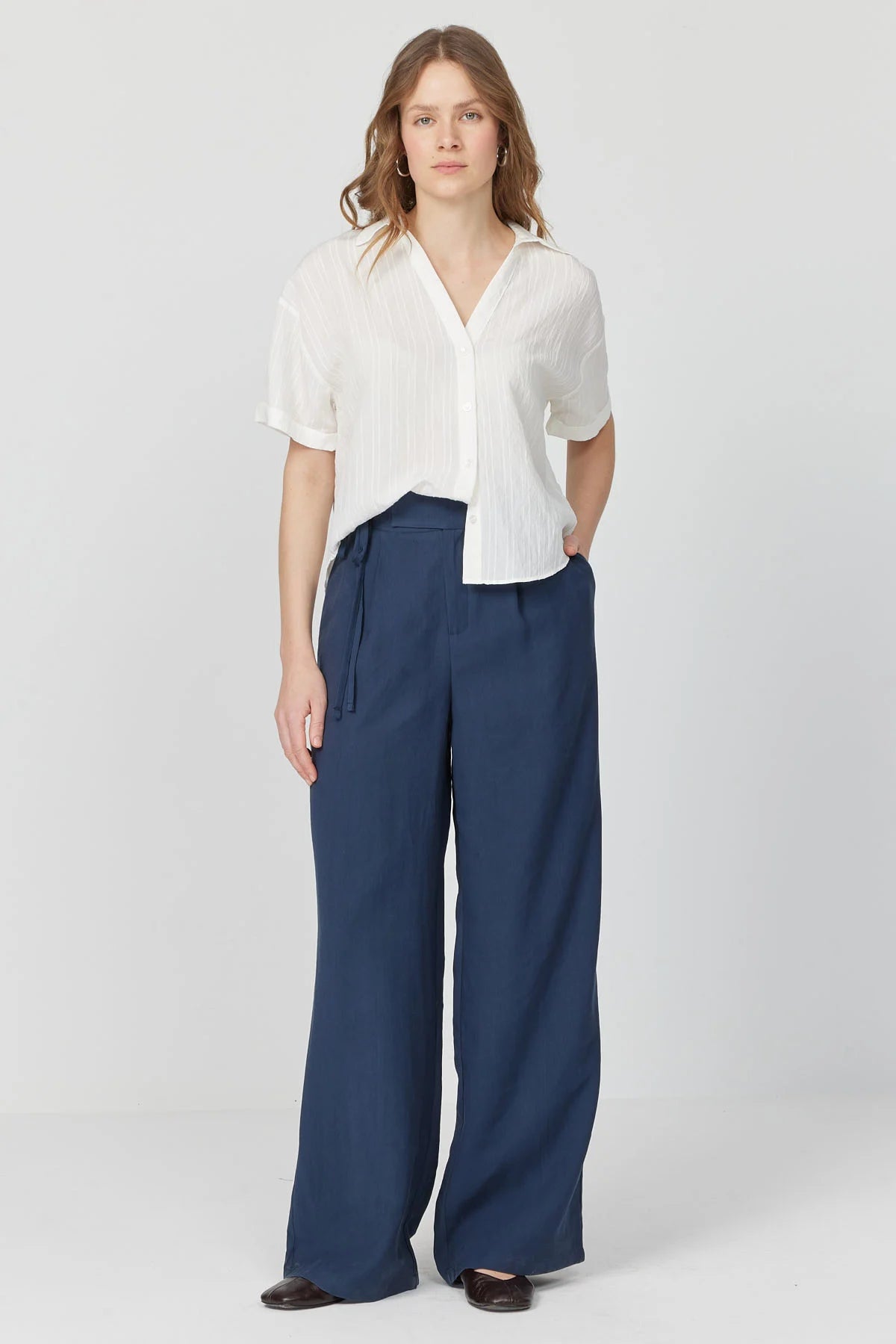 Women's Wide Leg Trousers with Waist Detail