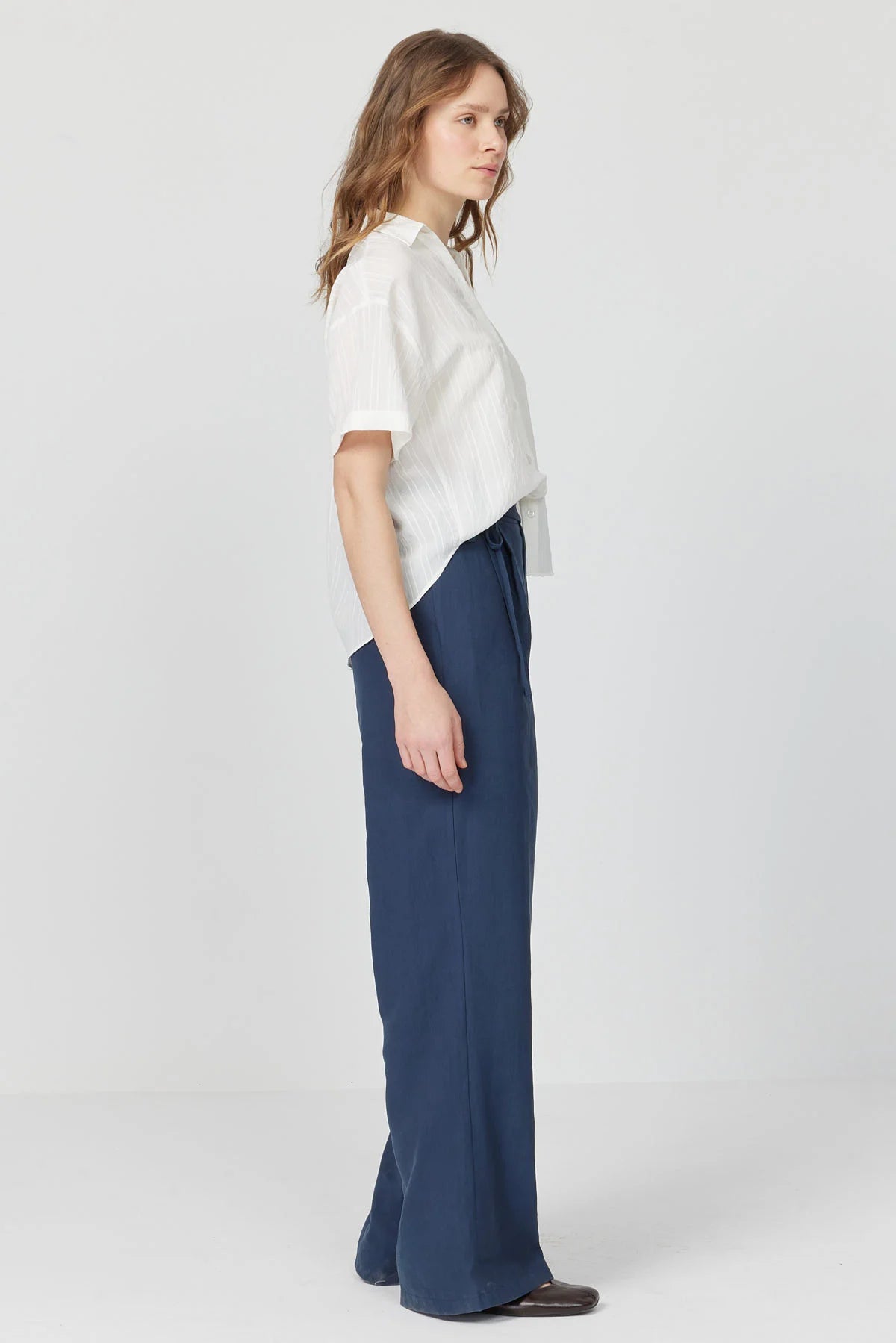 Women's Wide Leg Trousers with Waist Detail