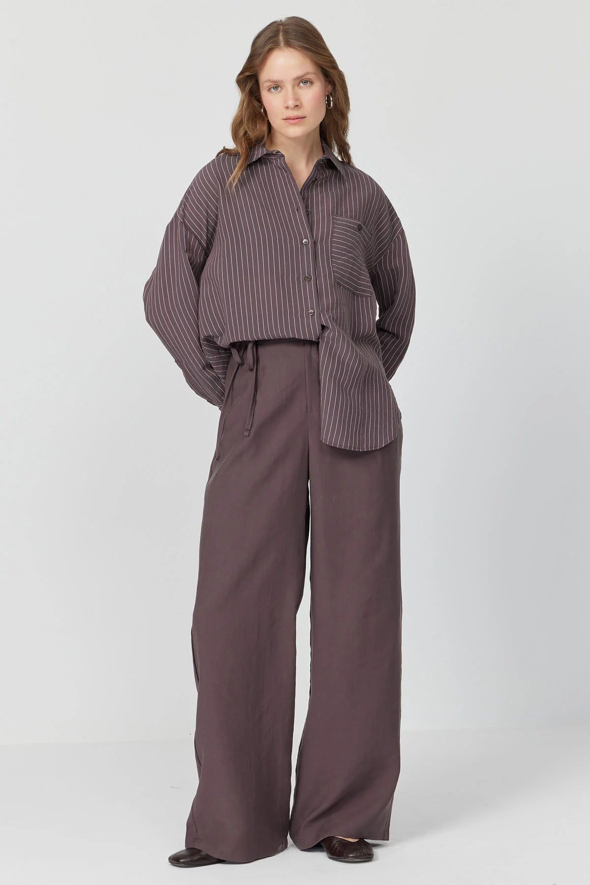 Women's Wide Leg Trousers with Waist Detail