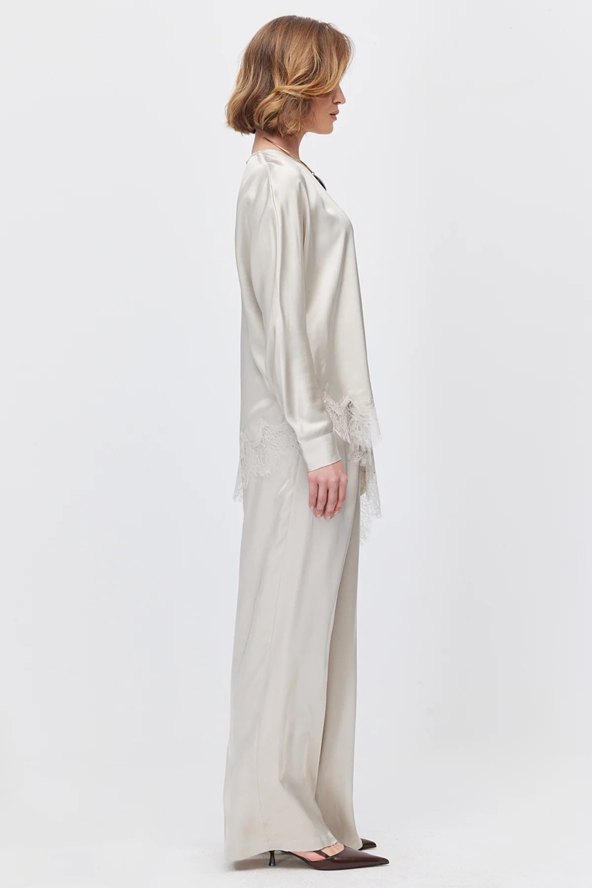 Women's Wide Leg Satin Textured Trousers