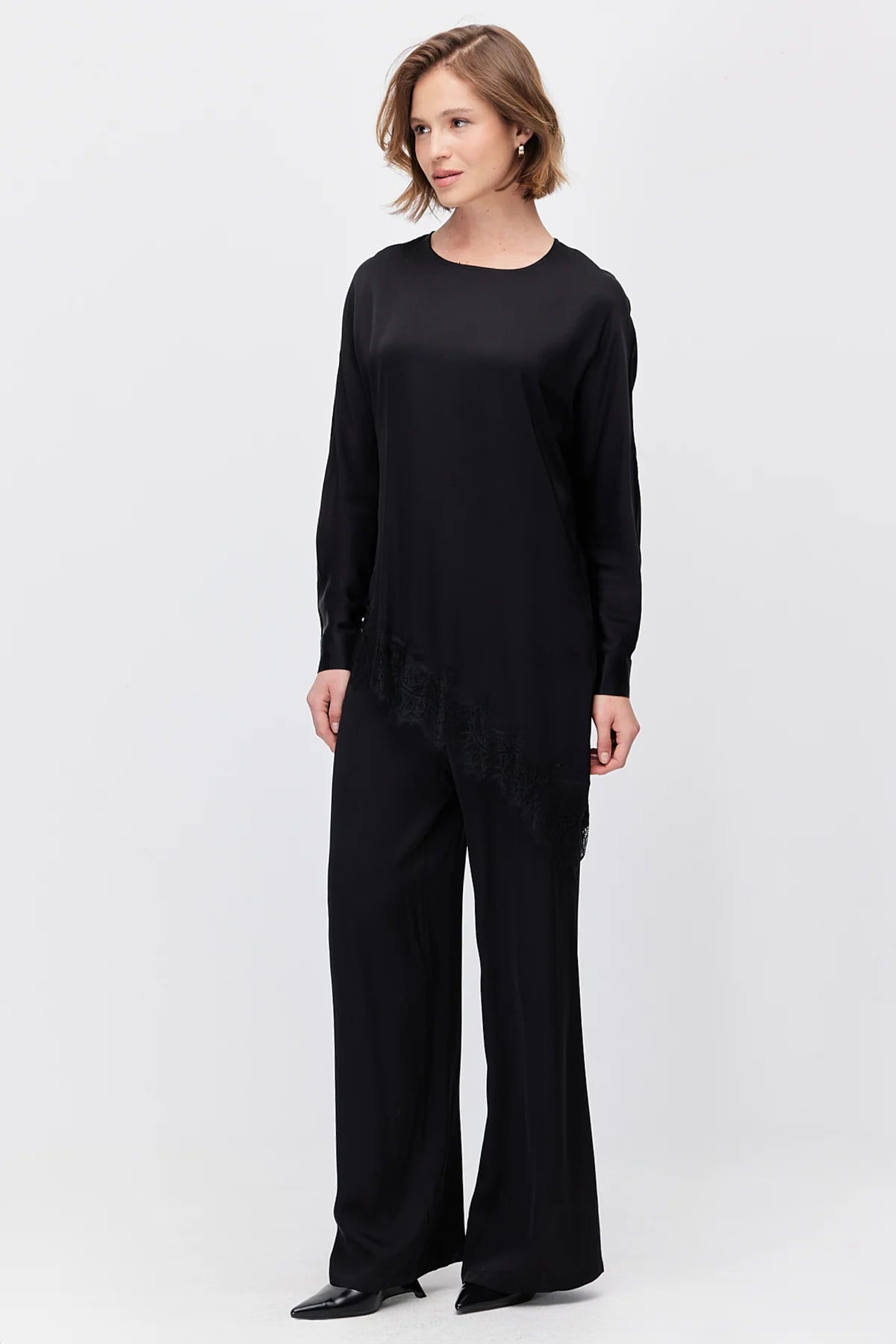 Women's Wide Leg Satin Textured Trousers