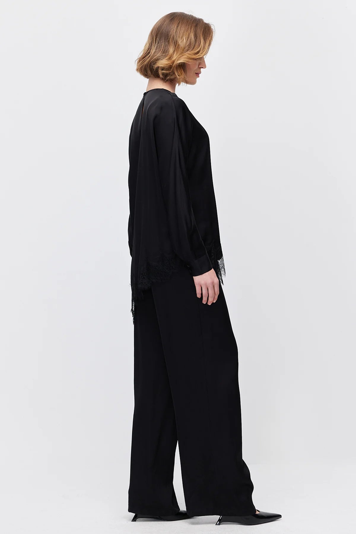 Women's Wide Leg Satin Textured Trousers