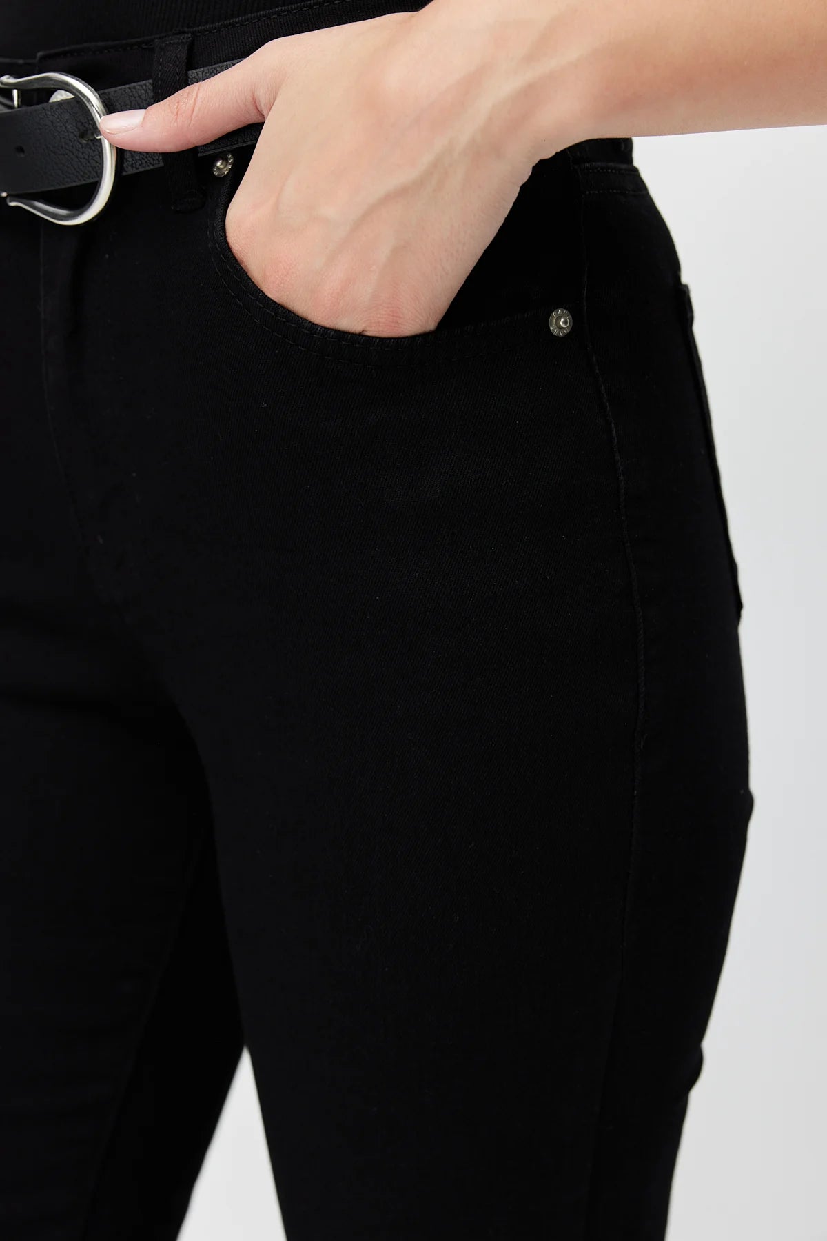 Women's High-Waisted Jeans