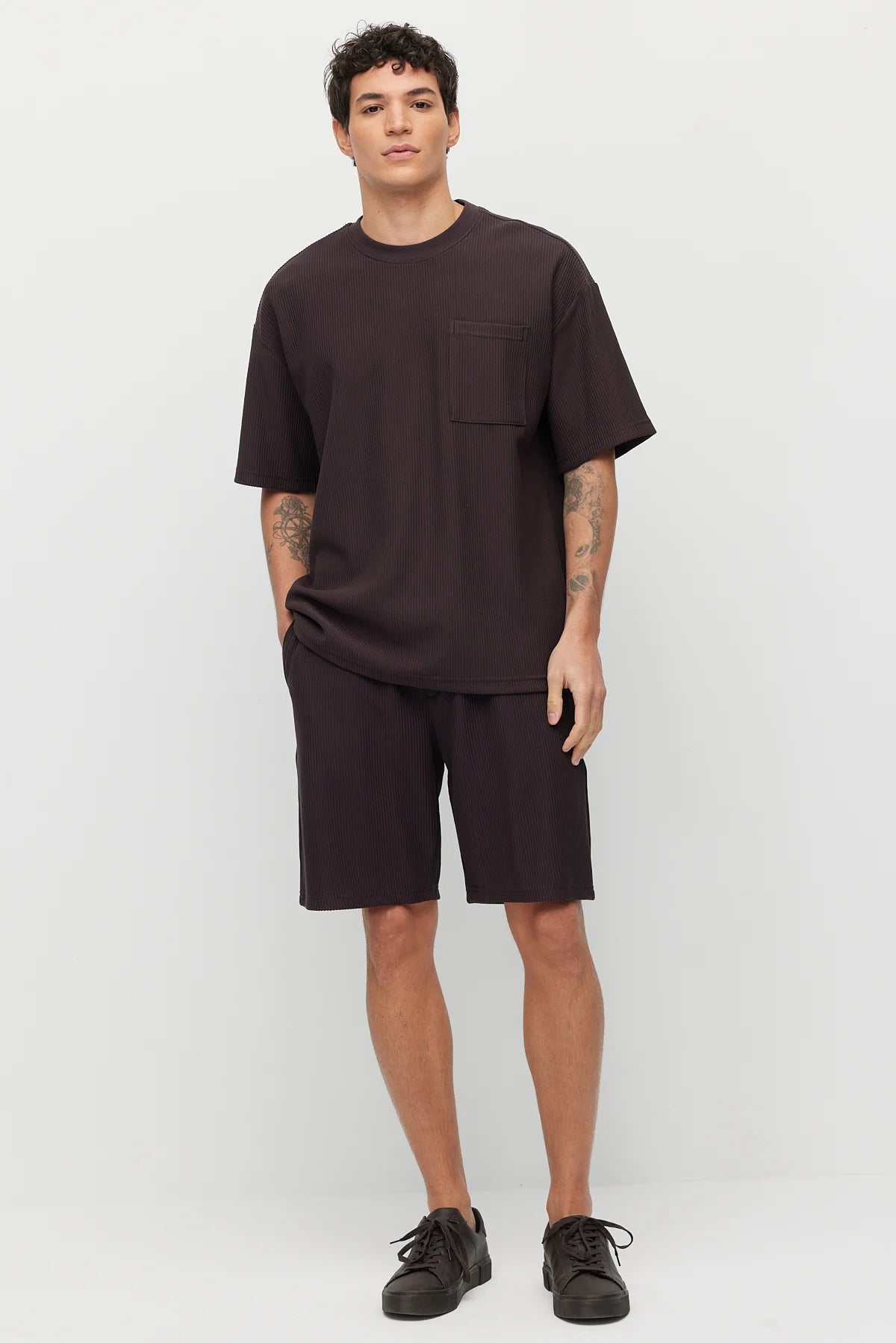Men's Textured Shorts with Pocket Detail and Drawstring Waist